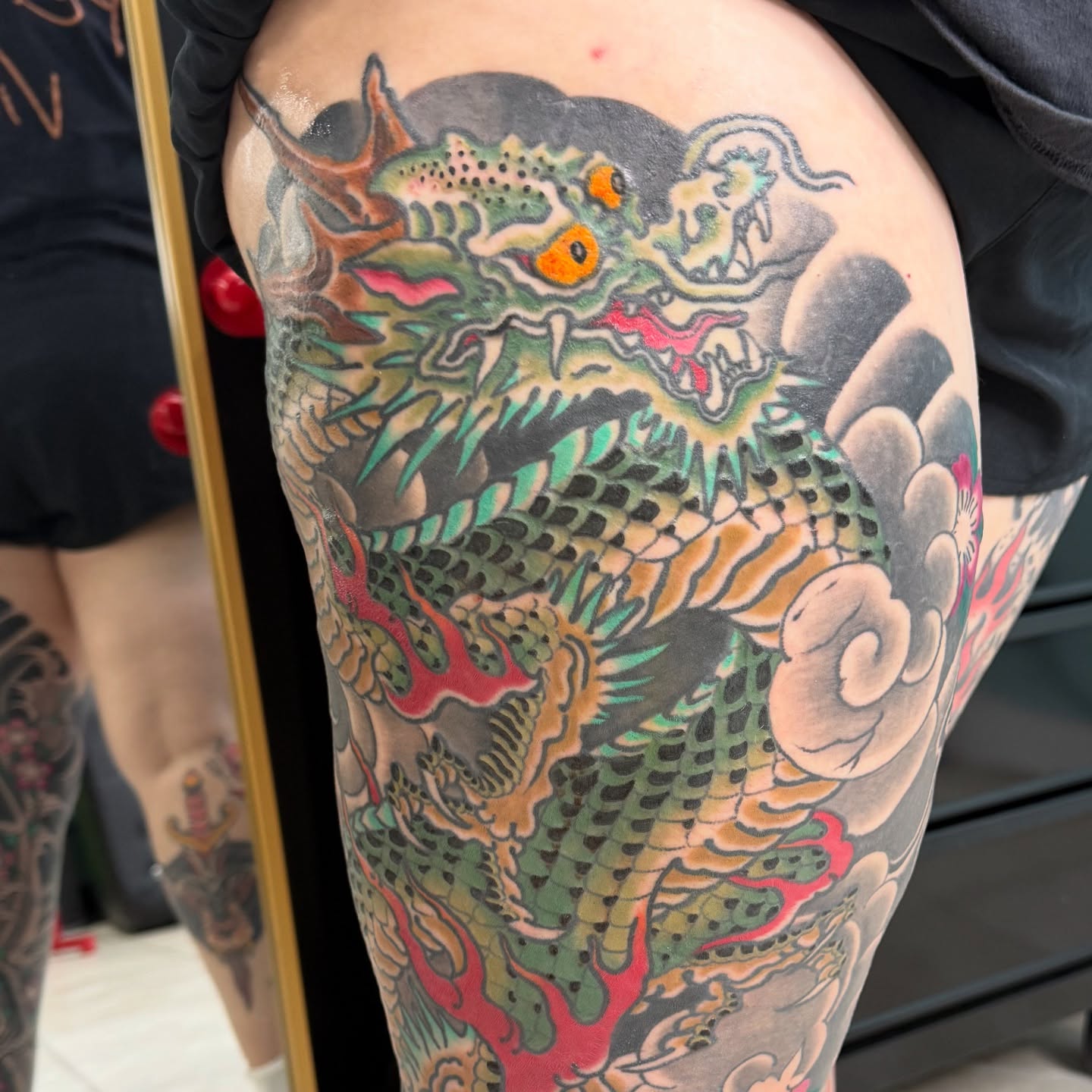 Dragon japanese irezumi tattoo on the thigh by DemianThompson