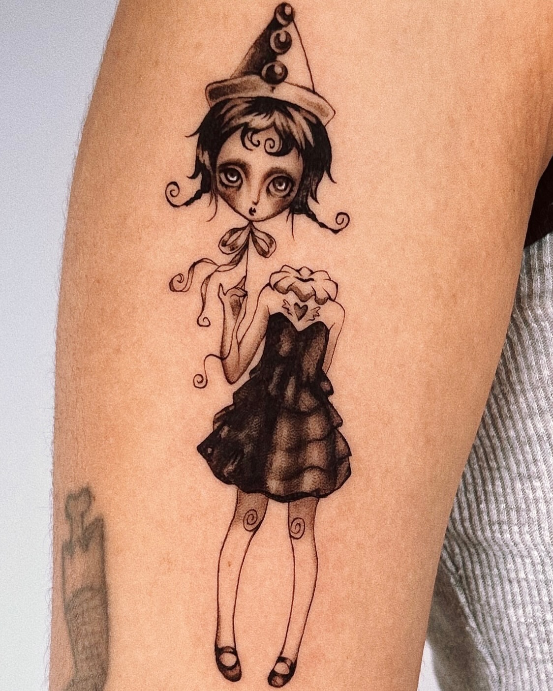 Tattoo by @ibuylemurs — black_and_grey