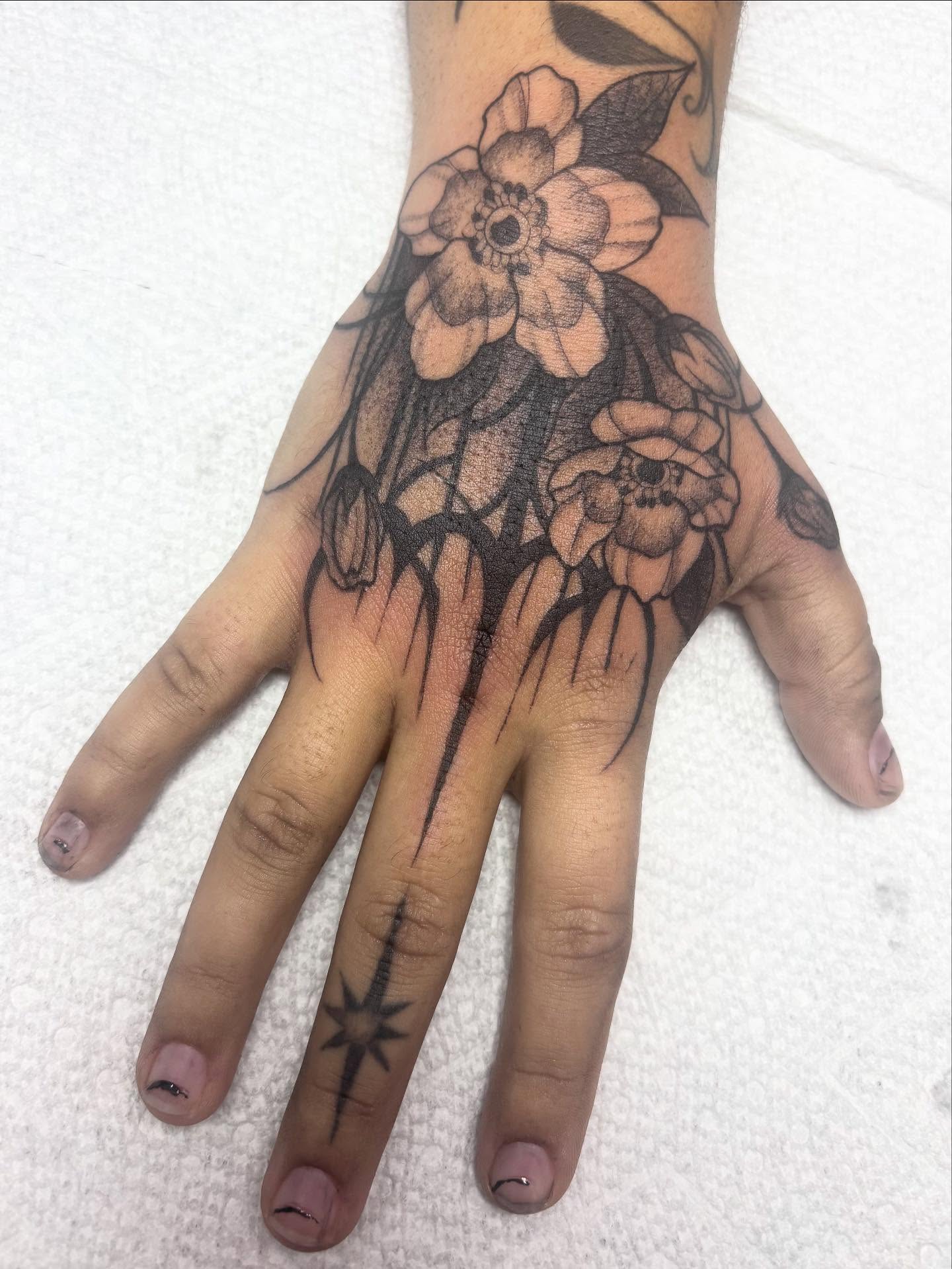 Tattoo by @inkkate_ — black_and_grey, geometric