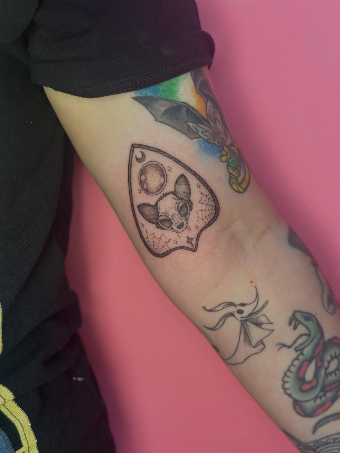 Tattoo by @roses.in.gloom — black_and_grey