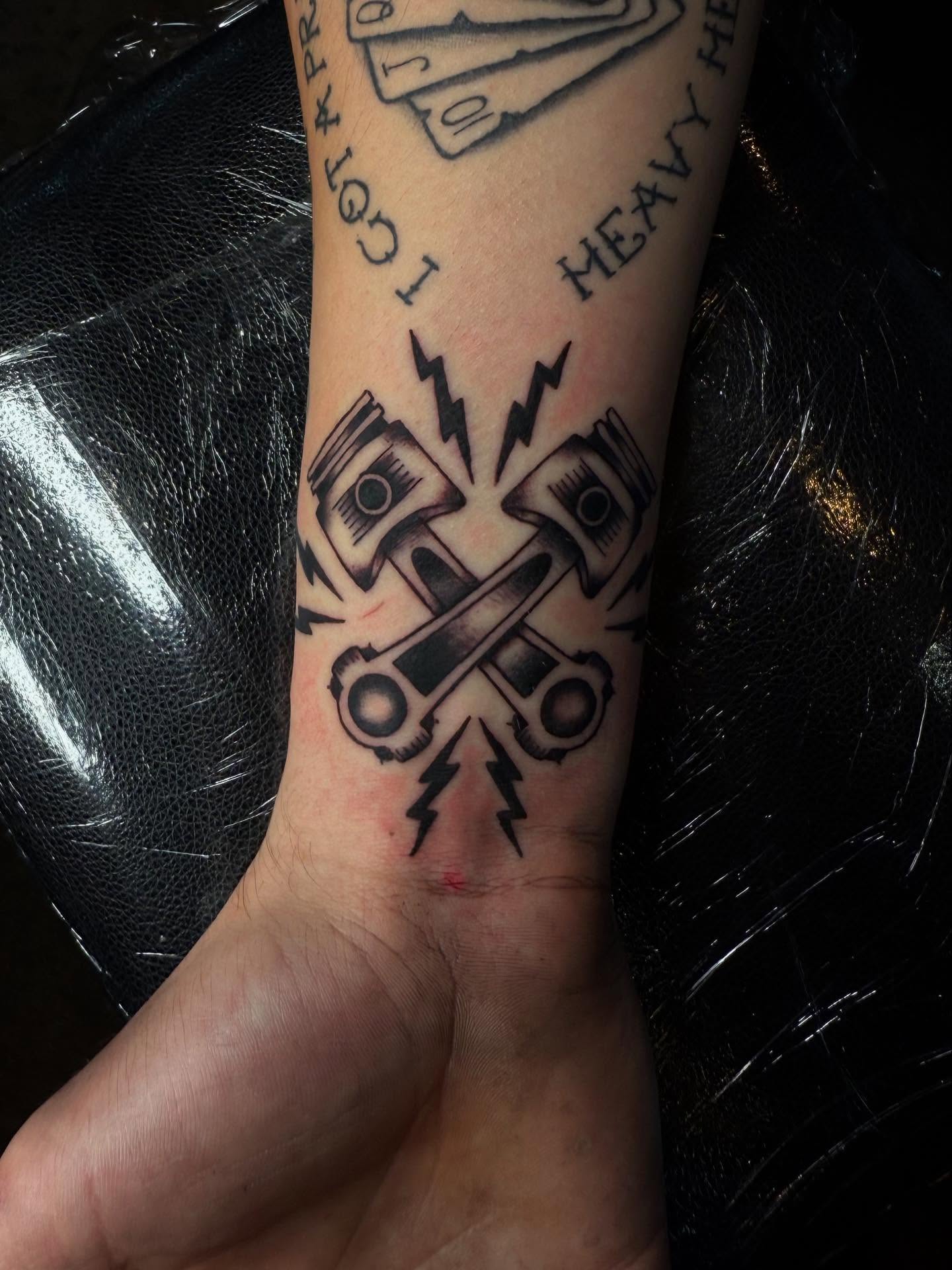Tattoo by @tankiesfrattoos — american_traditional