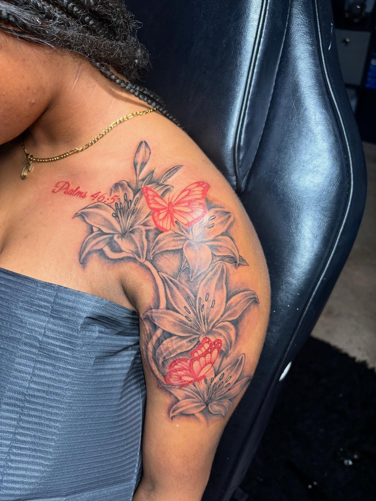 Lilies and butterflies realism tattoo on the shoulder by Bay Area Tattoo Artist ✍🏽