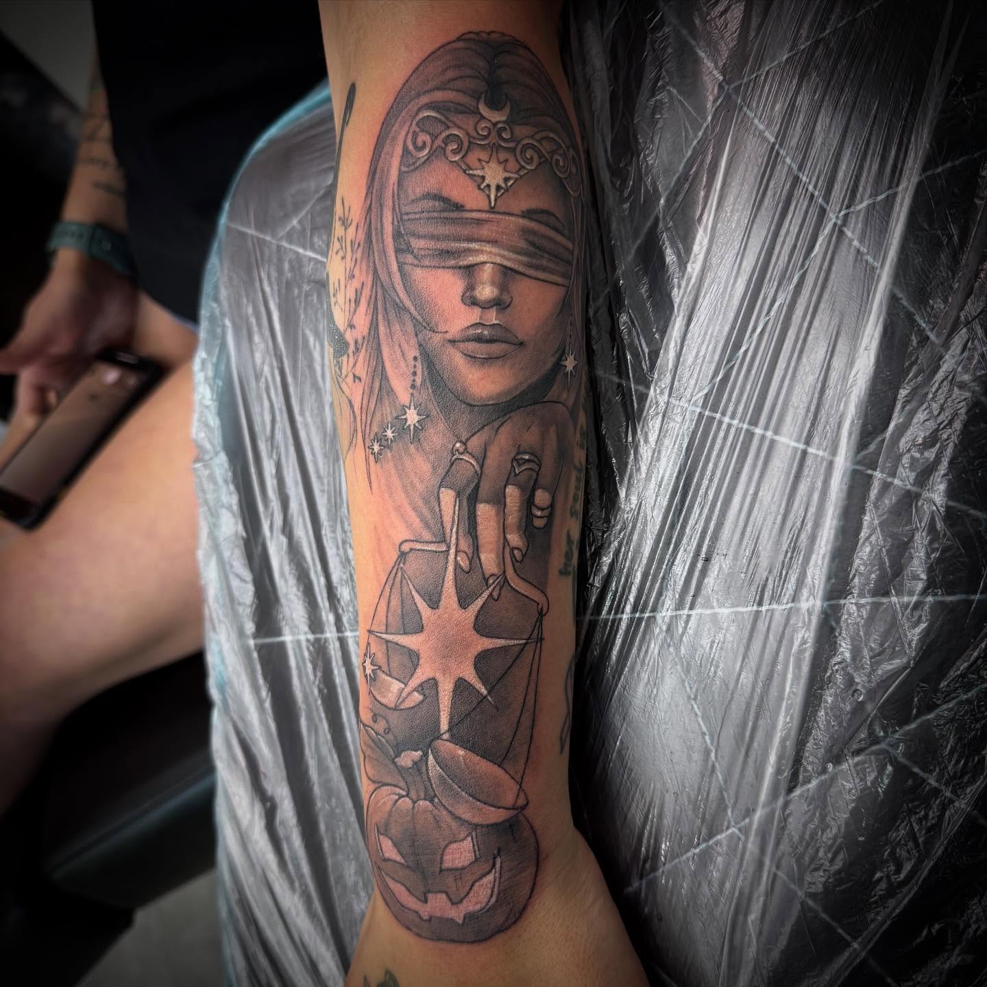 Tattoo by @tattoosbydizzy — black_and_grey, realism