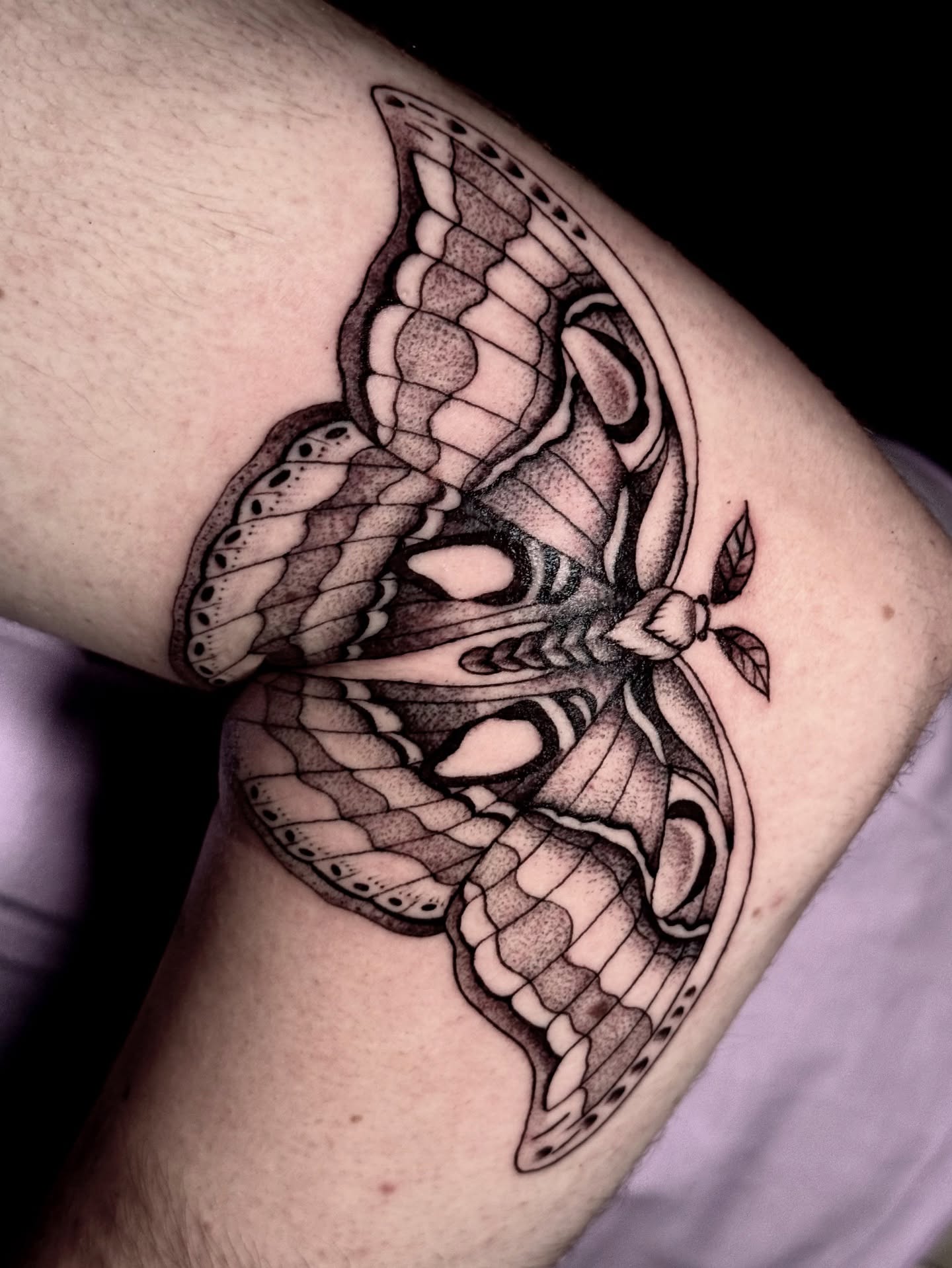 Tattoo by @dante_srs — dotwork, black_and_grey
