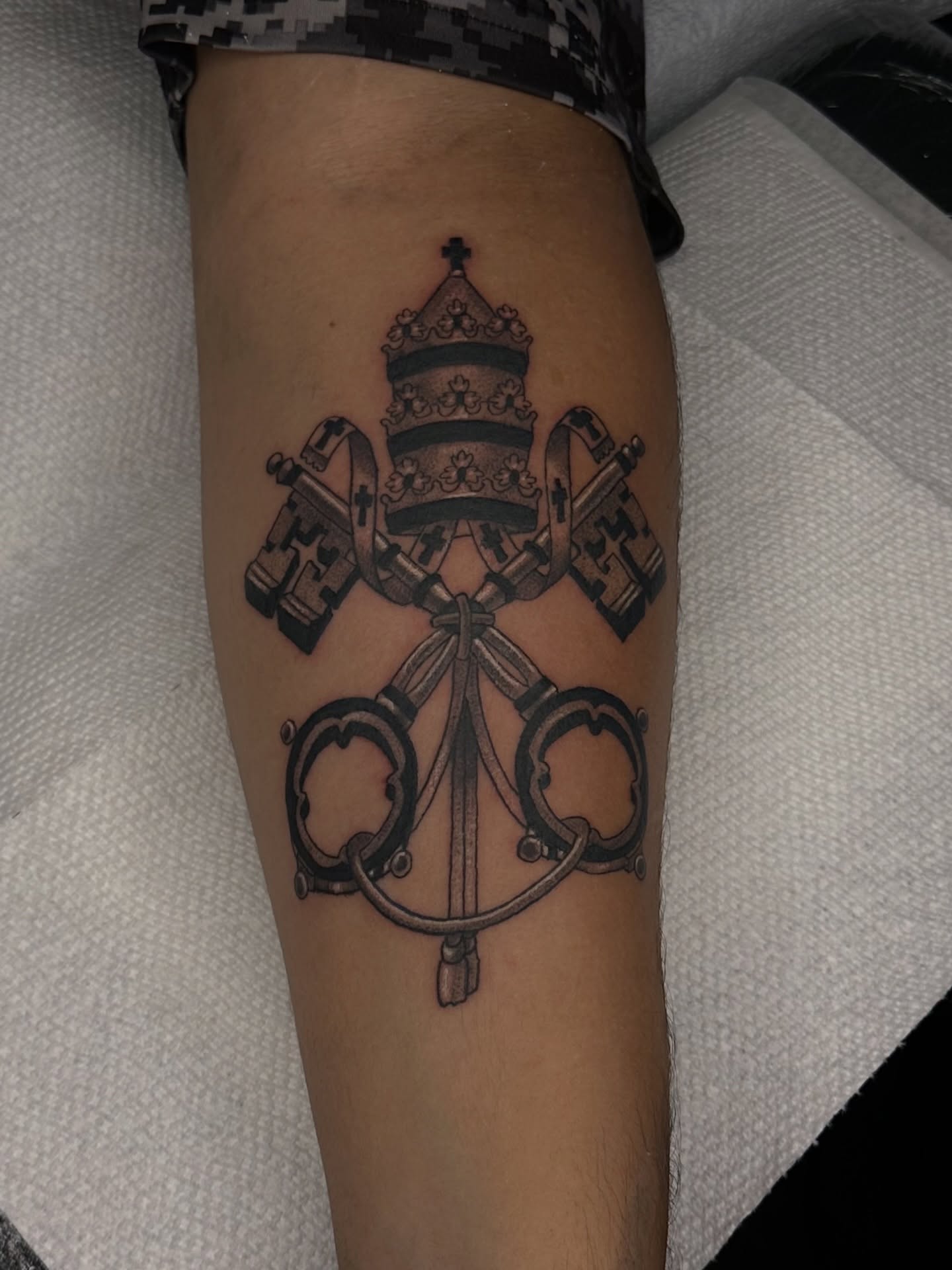 Tattoo by @picaflor.tattooer — black_and_grey