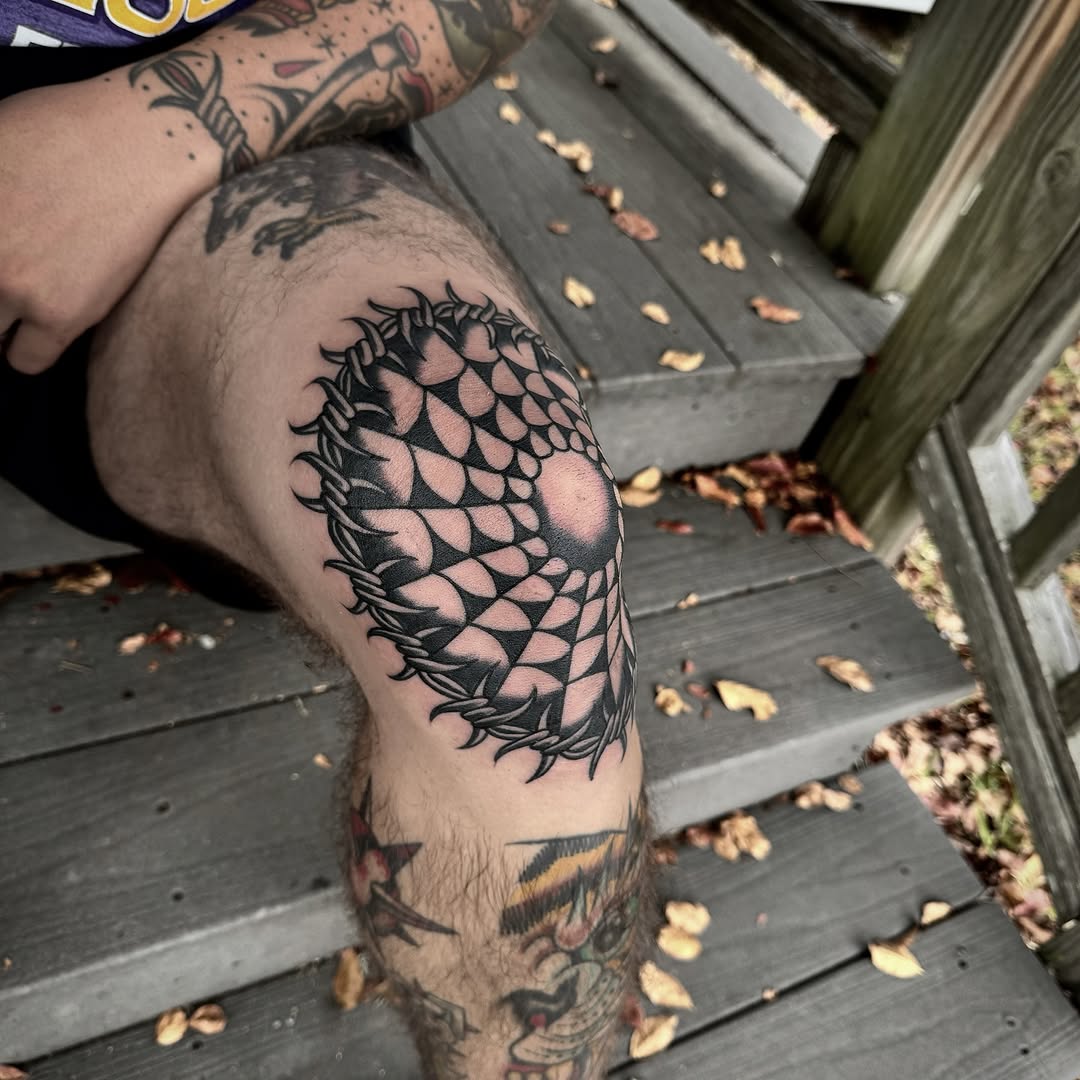 Tattoo by @danielmesenbtt β blackwork, geometric