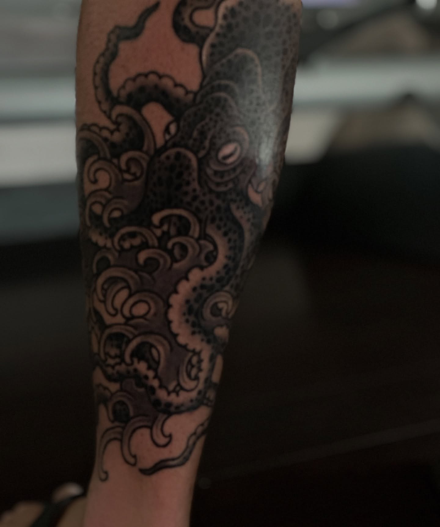 Octopus dotwork tattoo on the forearm by Kenny Waizumi ๐