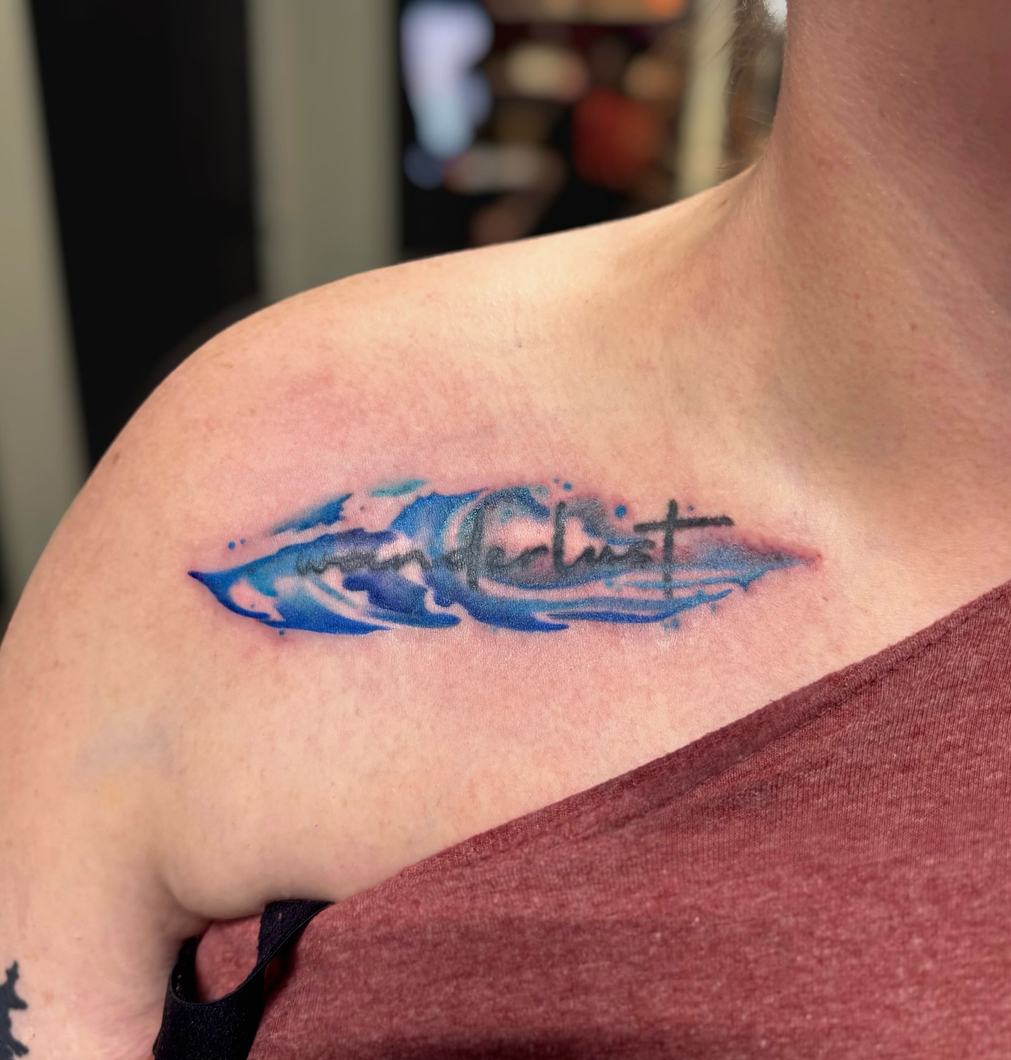 Watercolor wave watercolor tattoo on the shoulder by Suda