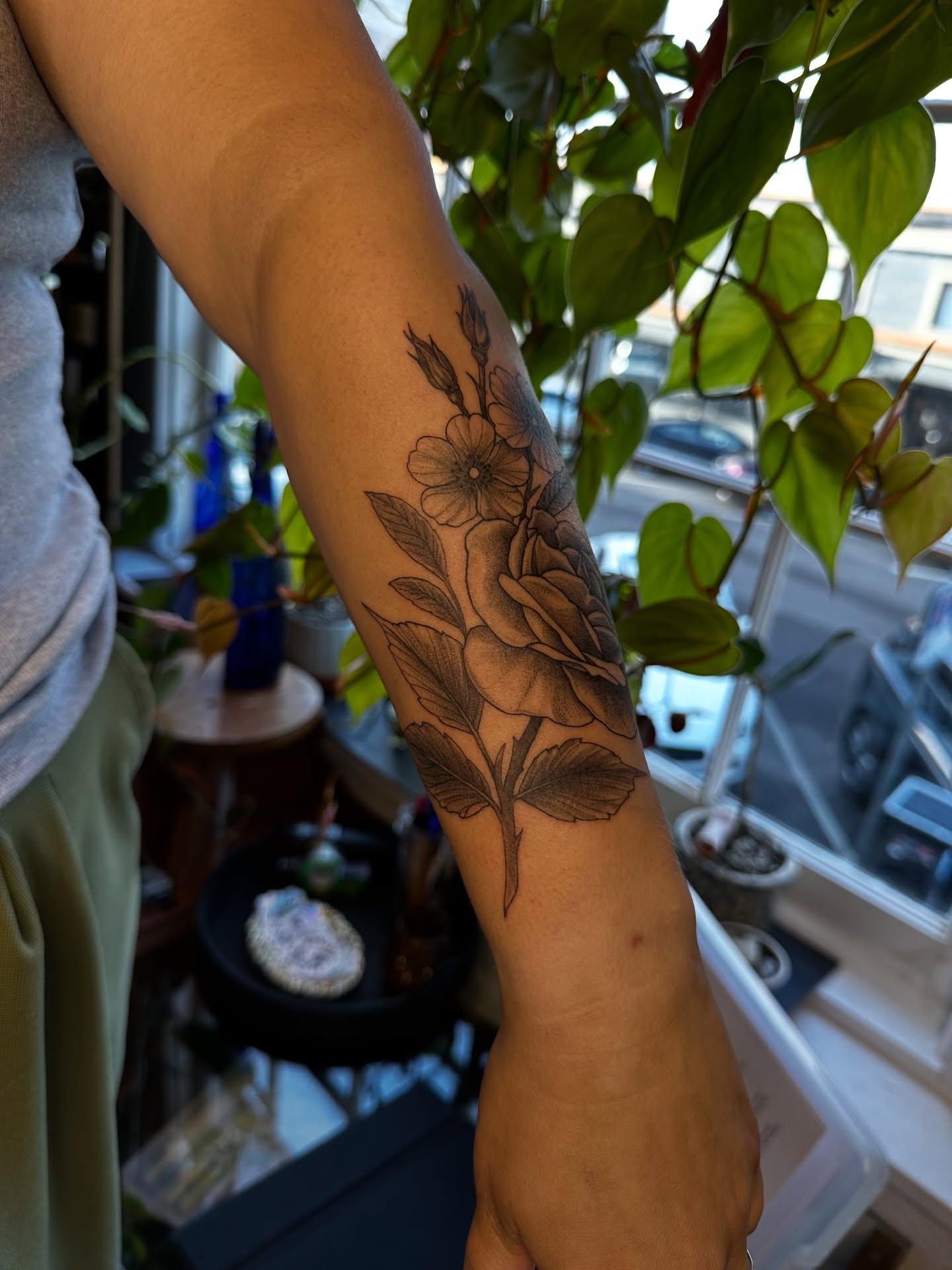 Tattoo by @obsidian_rabbit — black_and_grey