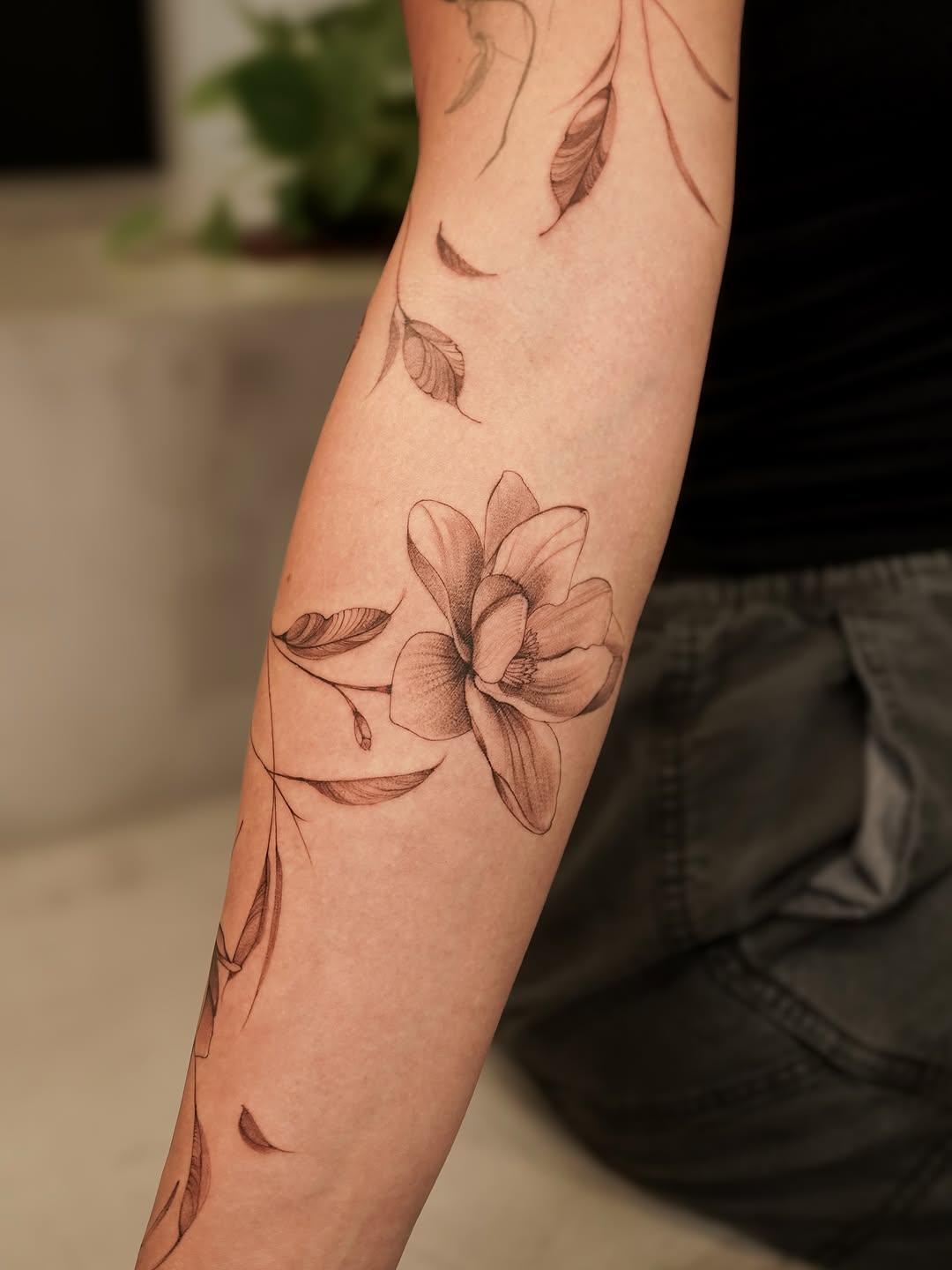 Tattoo by @tinnasole — fine_line, black_and_grey
