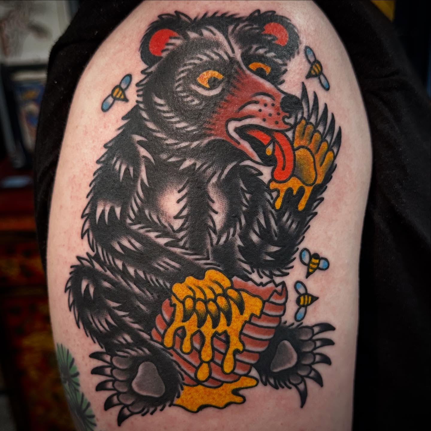 Bear American traditional tattoo on the shoulder by Nathan Rohrbacher, Nashville, Tennessee