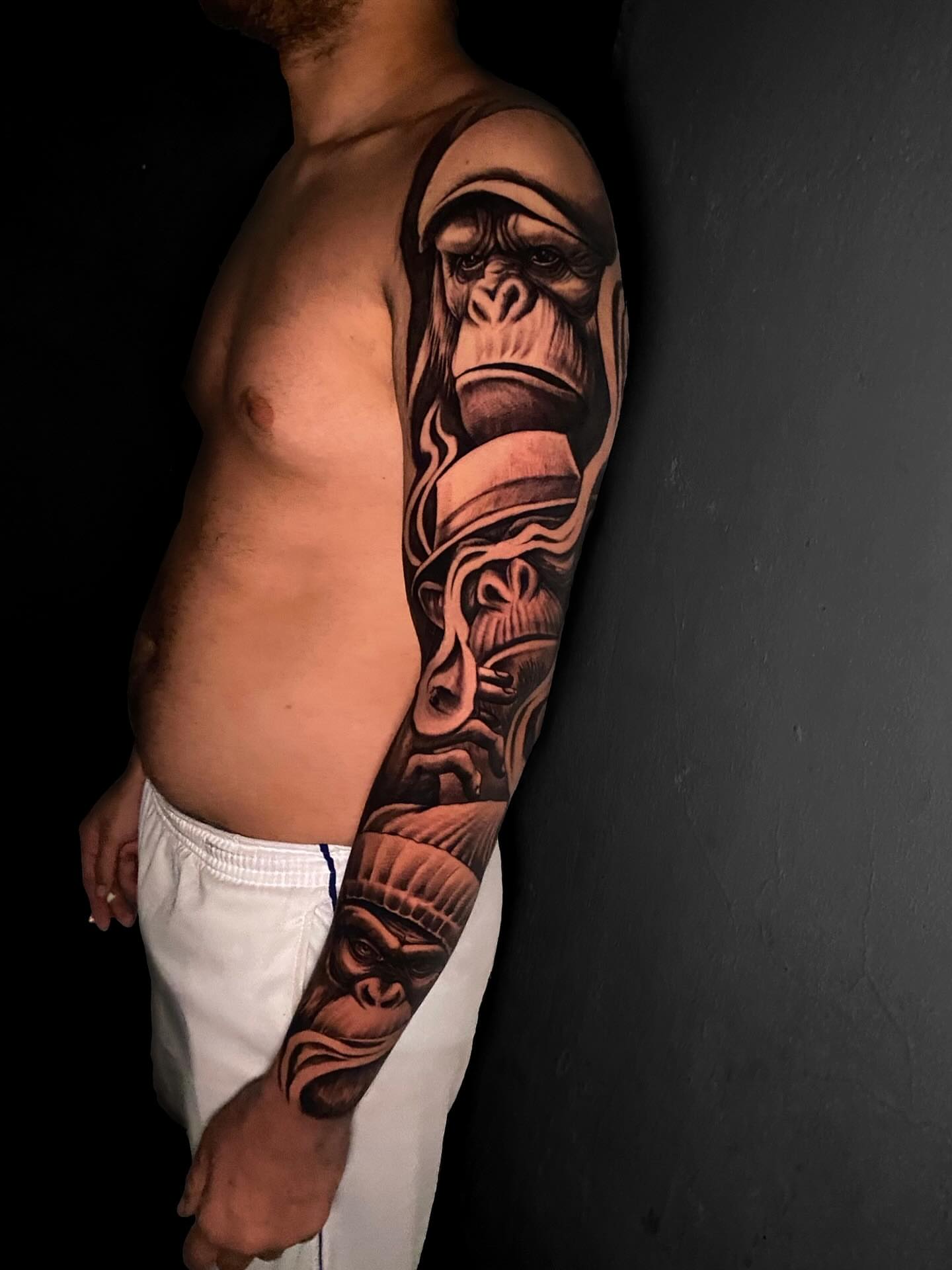 Gorilla realism tattoo on the forearm by Marquin π§π·