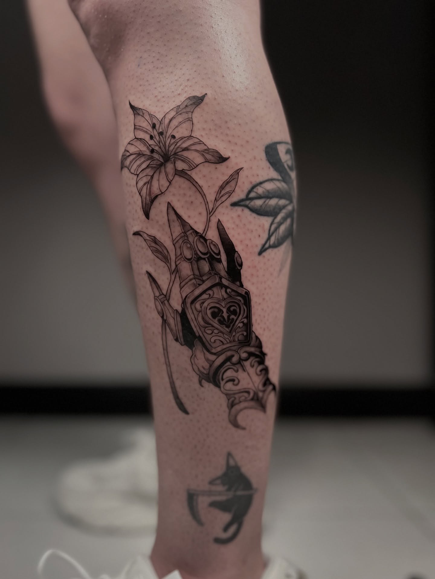 Tattoo by @makoto.tattooarts — dotwork, black_and_grey
