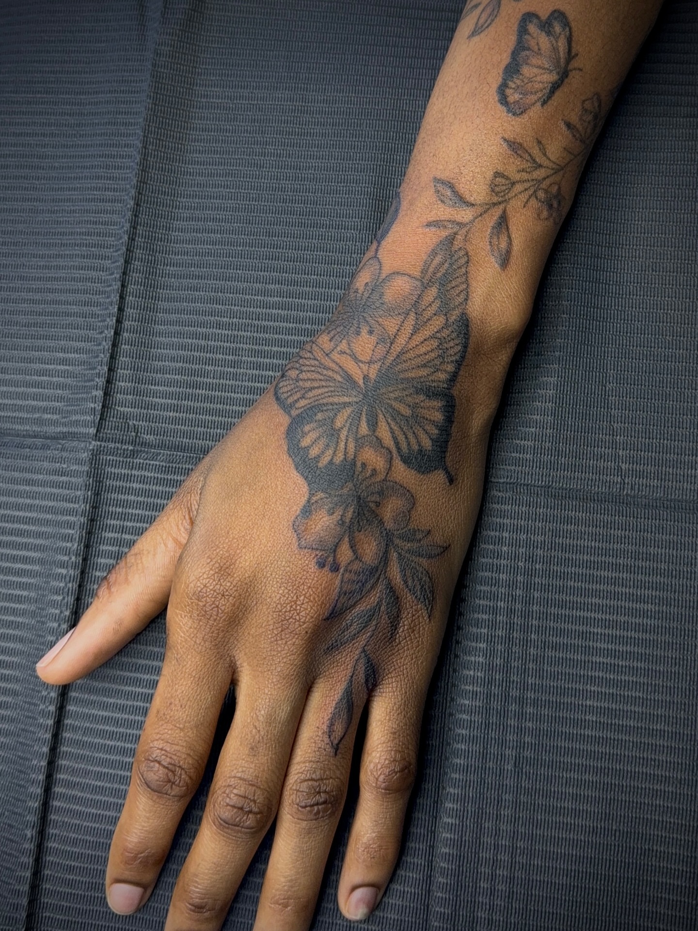 Tattoo by @inkwjuju β black_and_grey