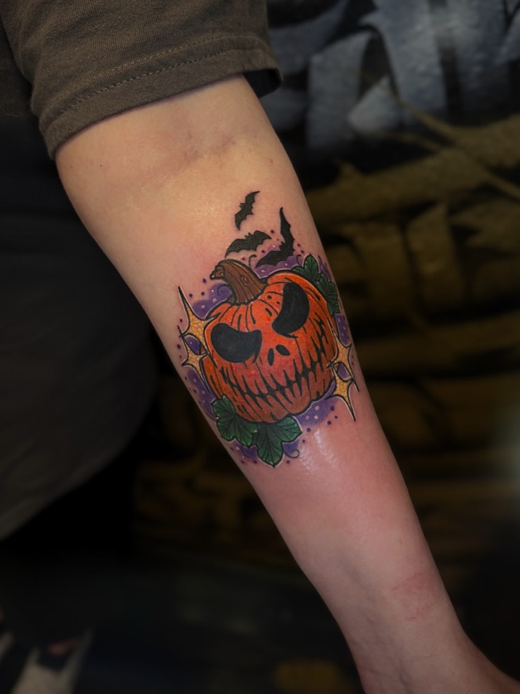 Tattoo by @aminatattooyou โ american_traditional