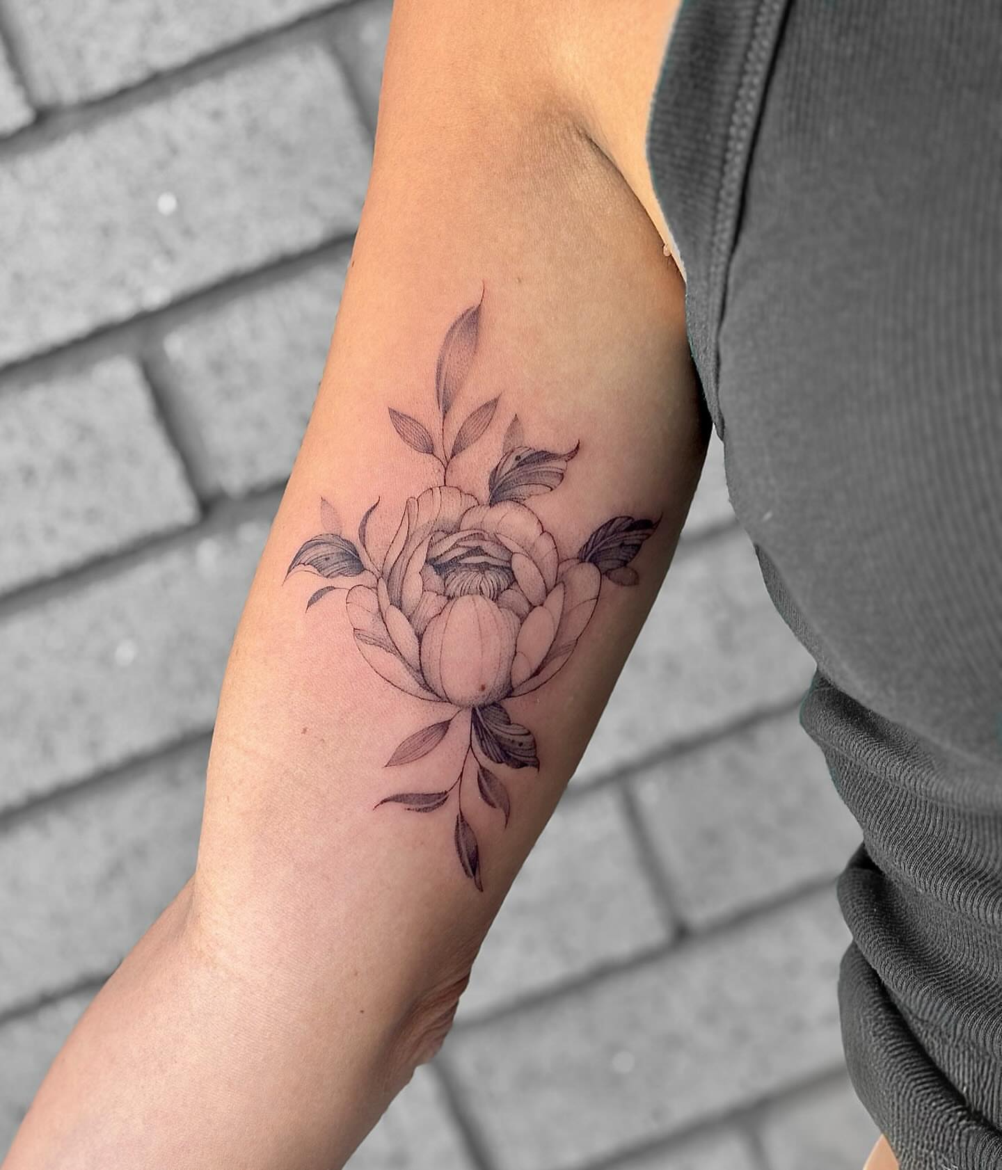 Tattoo by @allisson.lestudion20 — black_and_grey