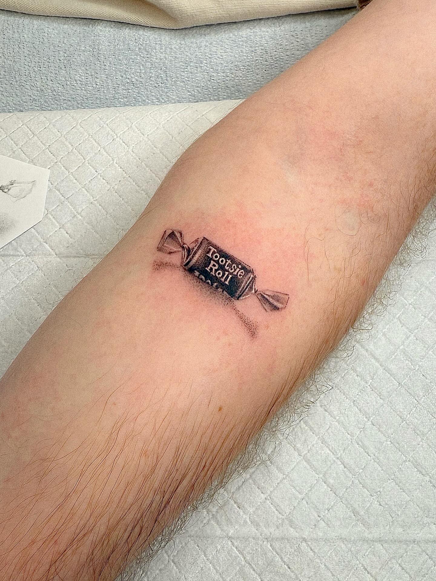 Tattoo by @jenniferpalomaa — realism