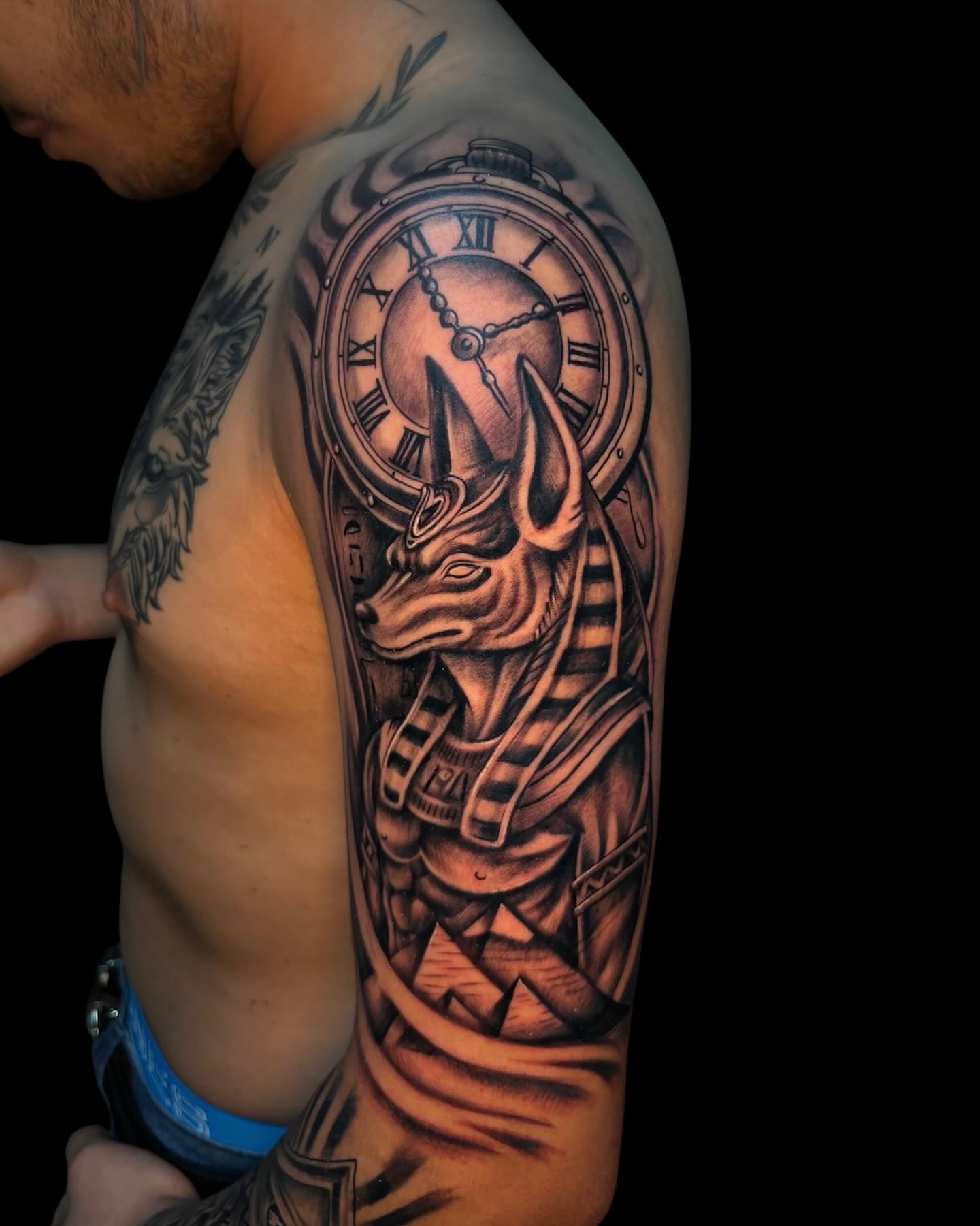Tattoo by @daero_tattoo — black_and_grey, realism