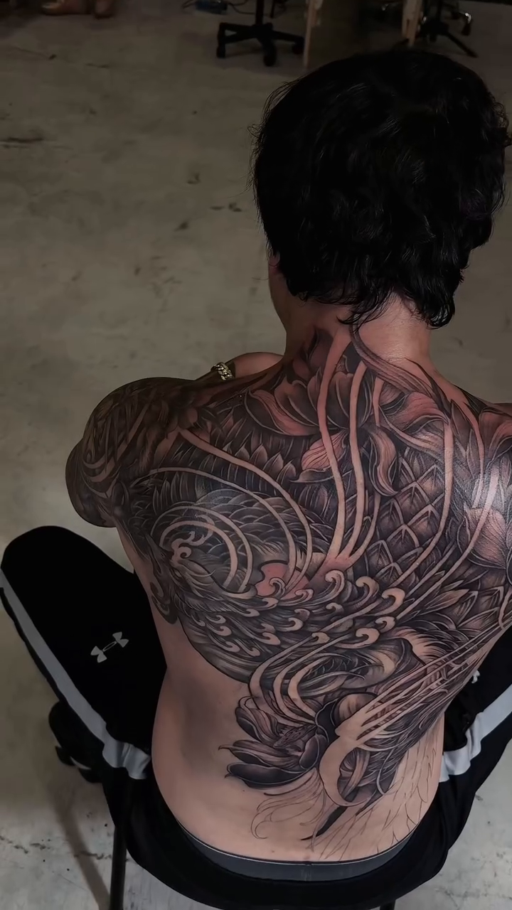 Tattoo by @jennal_wang — japanese_irezumi, black_and_grey