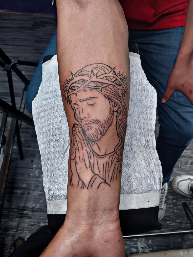Tattoo by @too_arttoo — black_and_grey