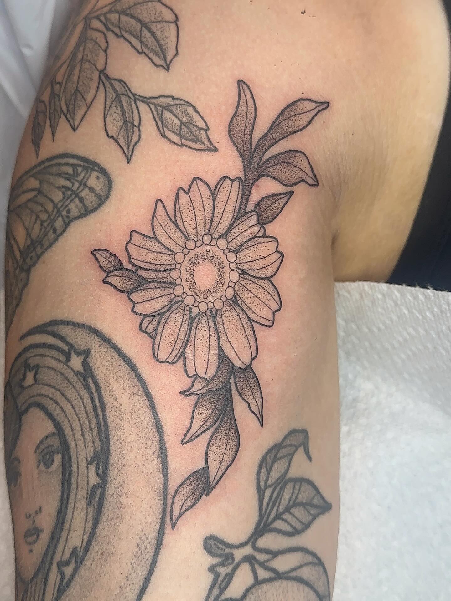 Tattoo by @savannahleetattoos — dotwork