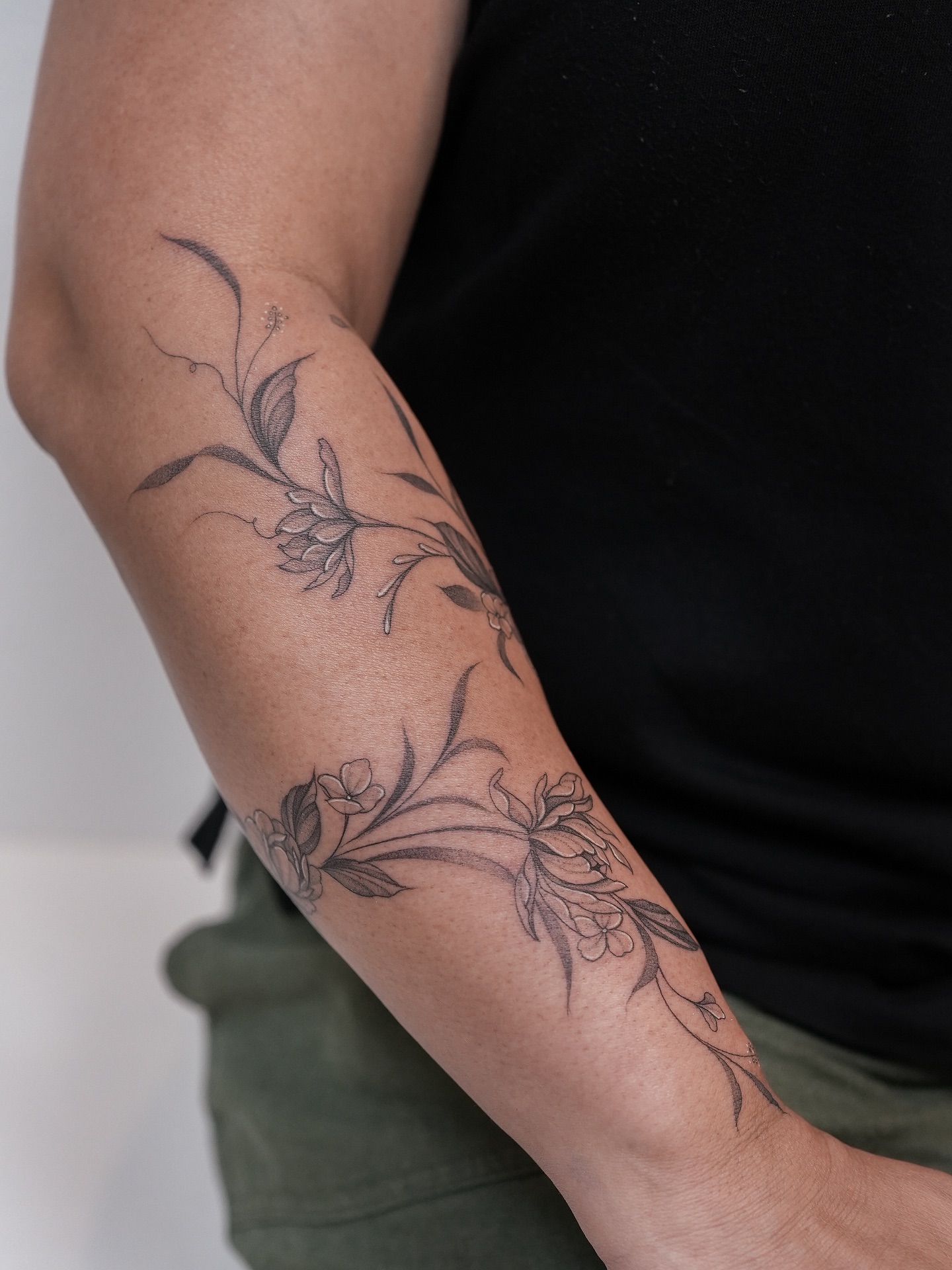 Tattoo by @xiu.tattoos — black_and_grey