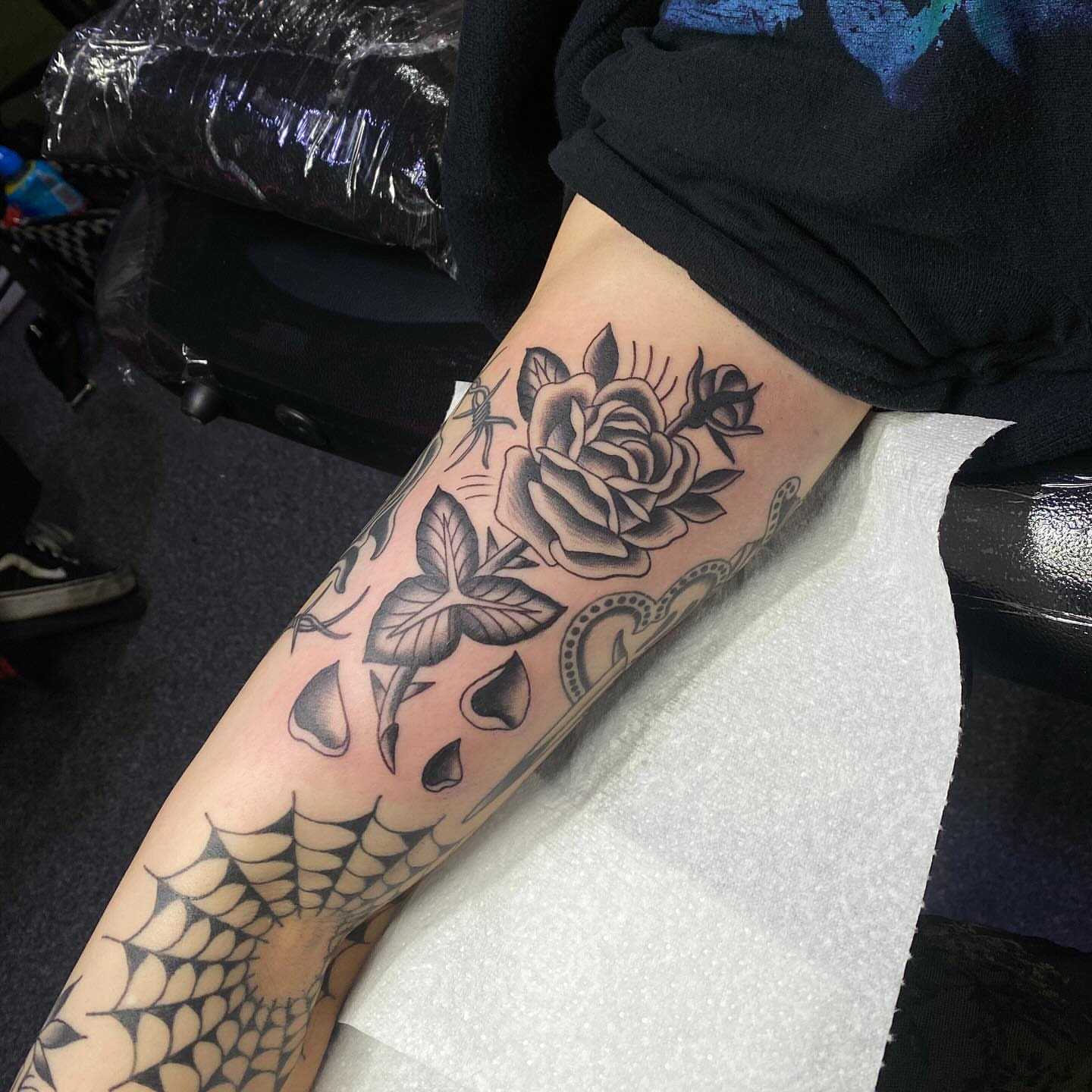 Tattoo by @stephhudsontattoo — black_and_grey