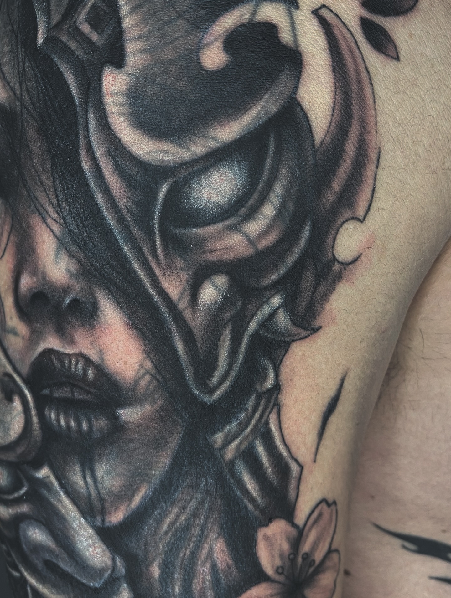 Tattoo by @garotodatatuagem — black_and_grey, realism