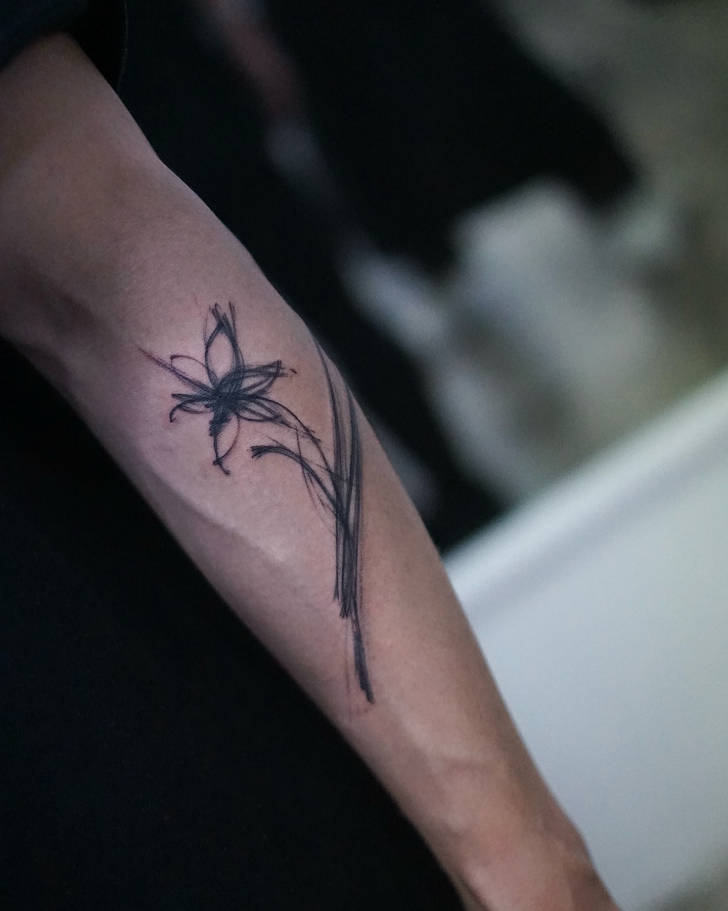 Spider black and grey tattoo on the forearm by Young one 영원