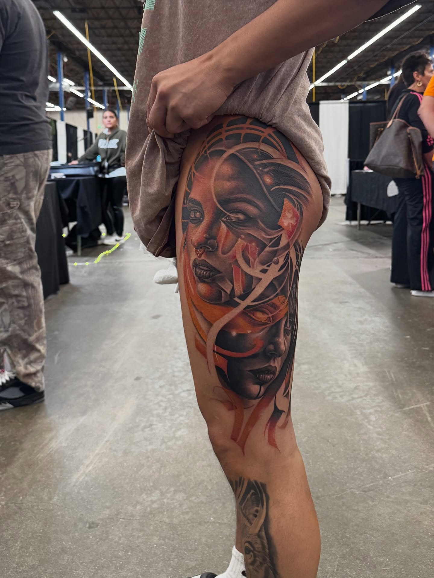 Tattoo by @fa.inkk — realism, geometric