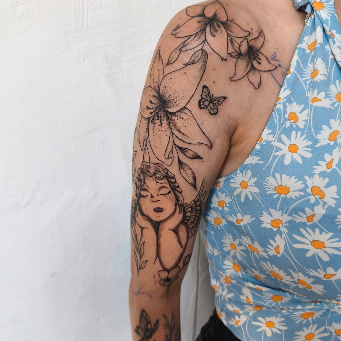 Tattoo by @mello_blue_tatto0 β dotwork, realism