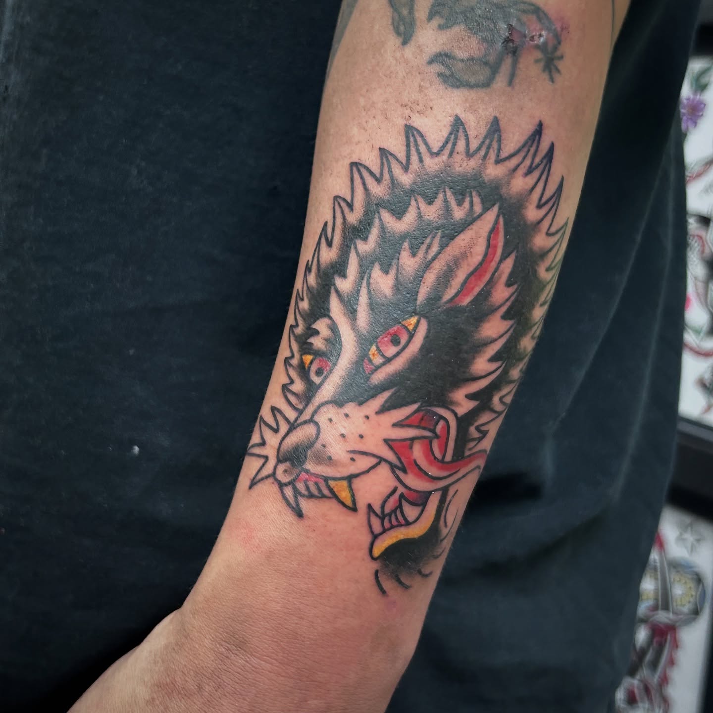 Dragon American traditional tattoo on the forearm by キノ 🦊