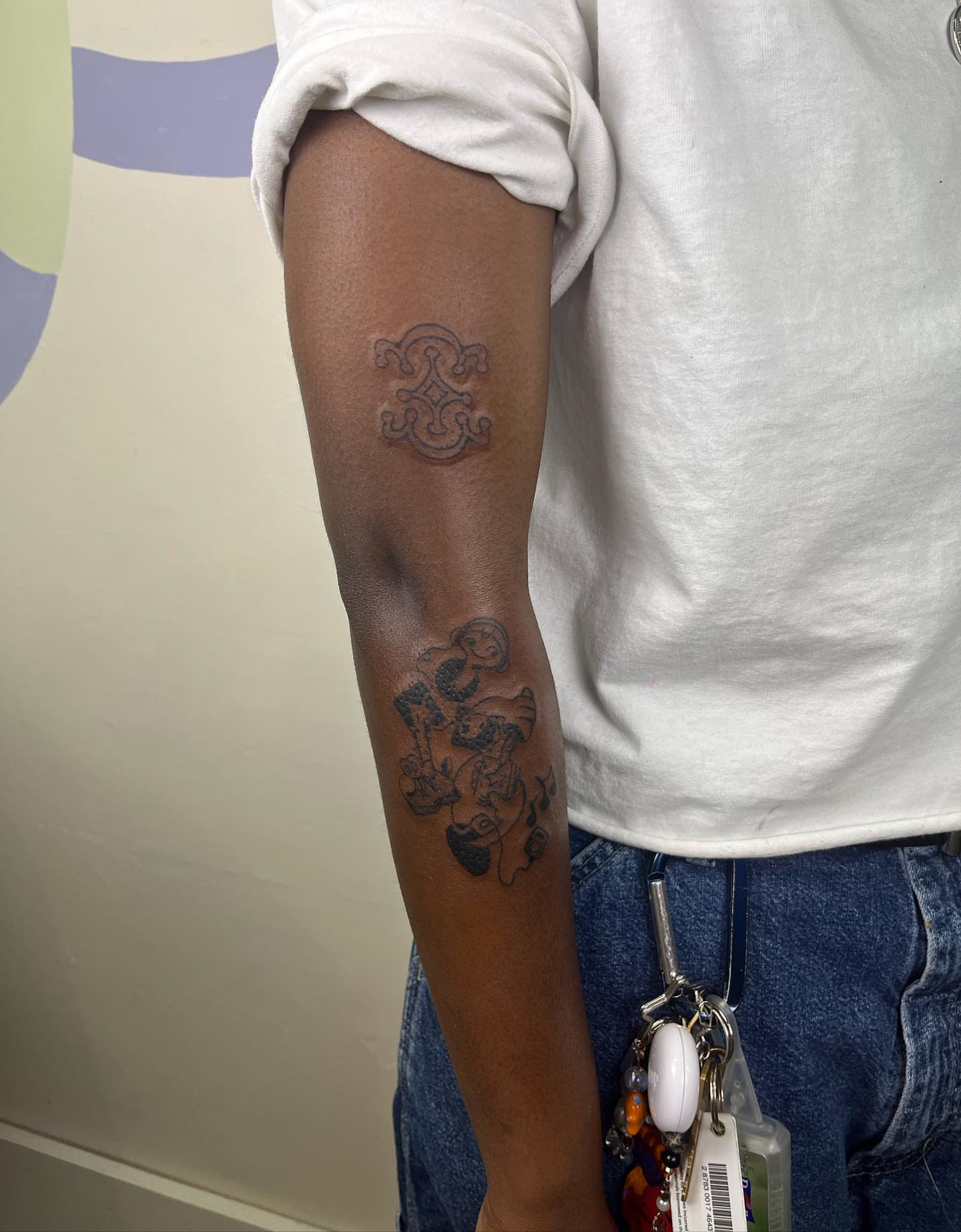 Anchor black and grey tattoo on the forearm by luce elias :