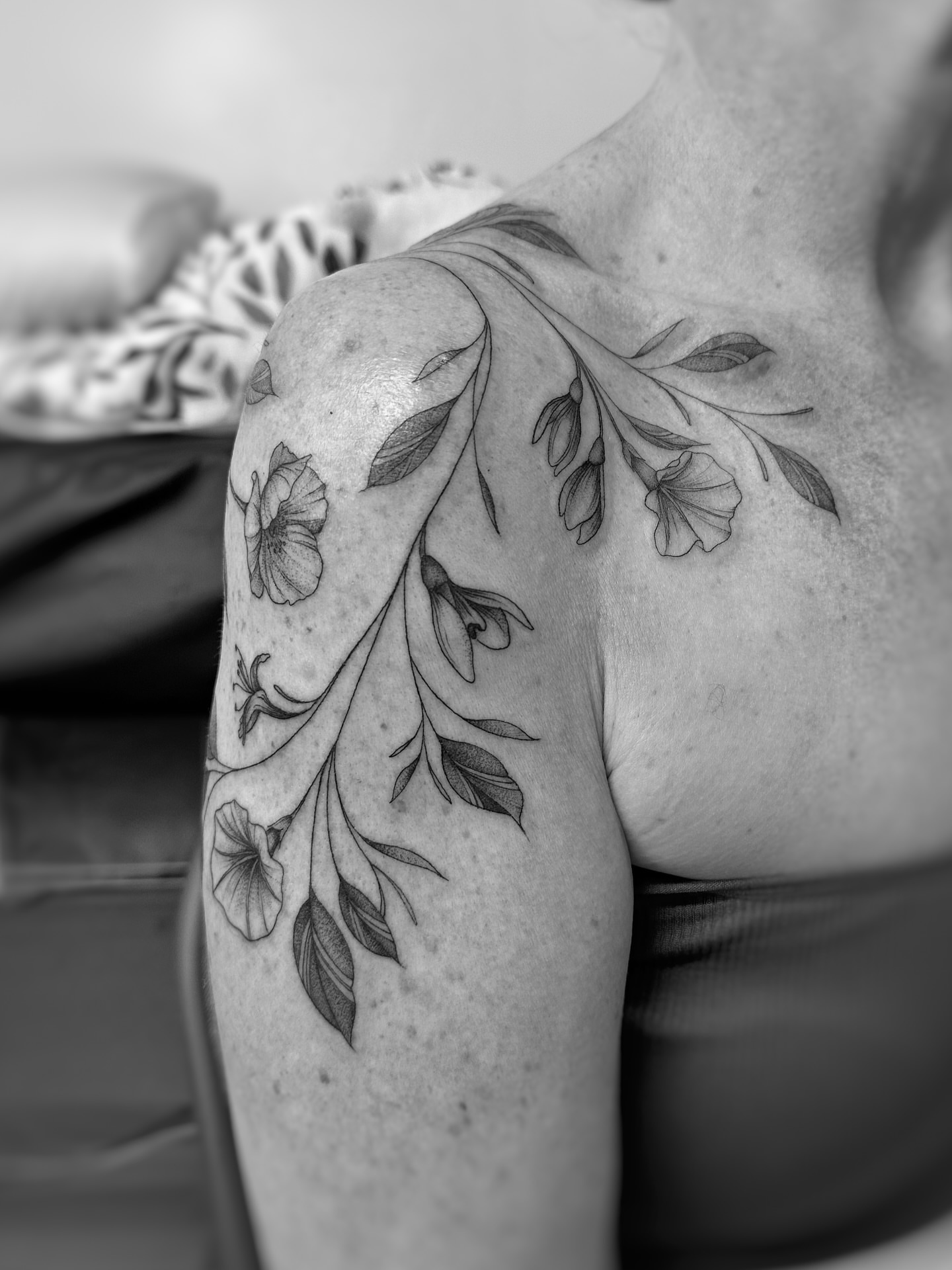 Tattoo by @art.byjaclyn — black_and_grey
