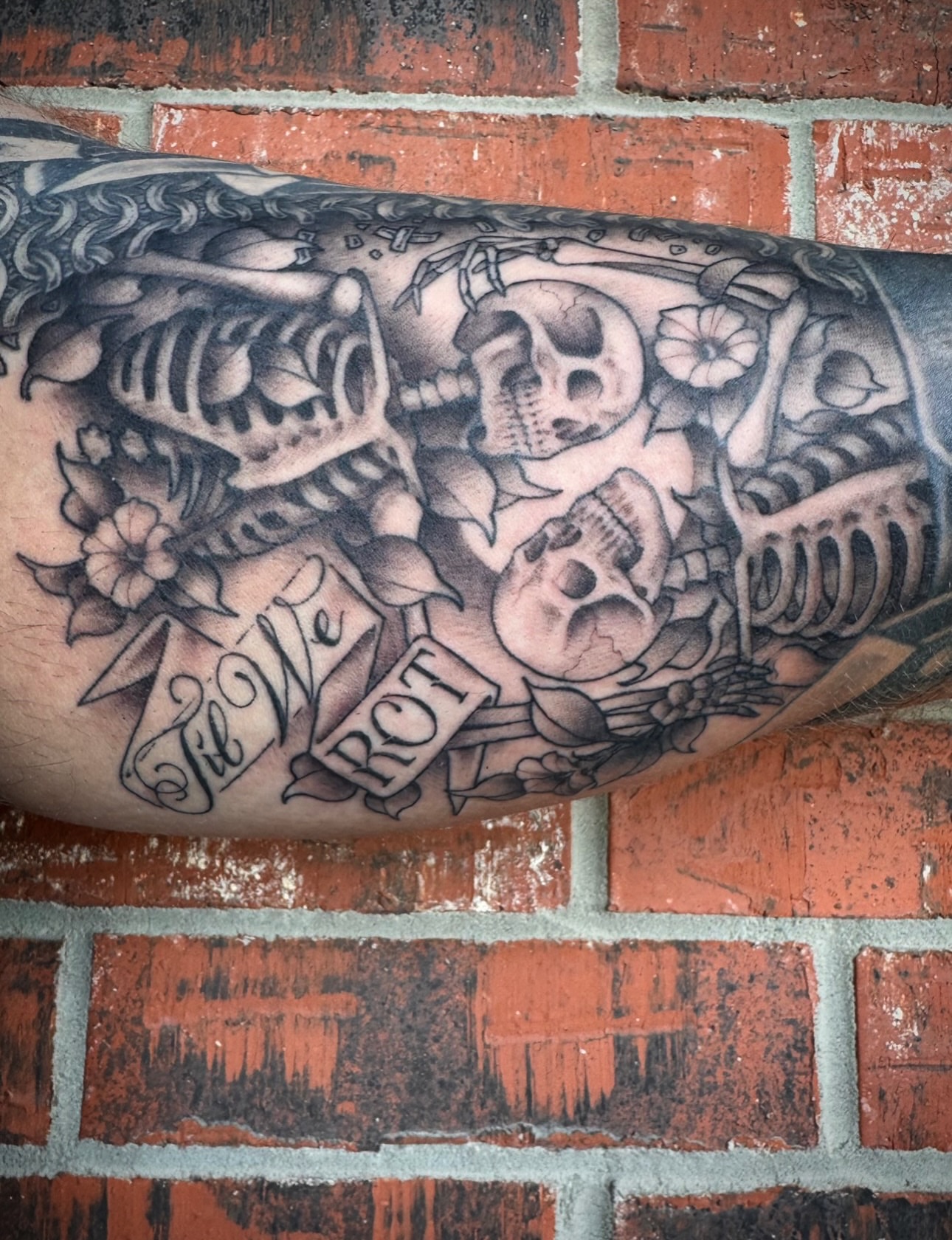 Tattoo by @tattoosbybella — black_and_grey