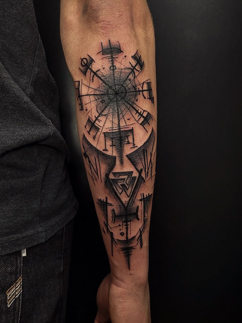 Viking compass geometric tattoo on the forearm by Артем Летний