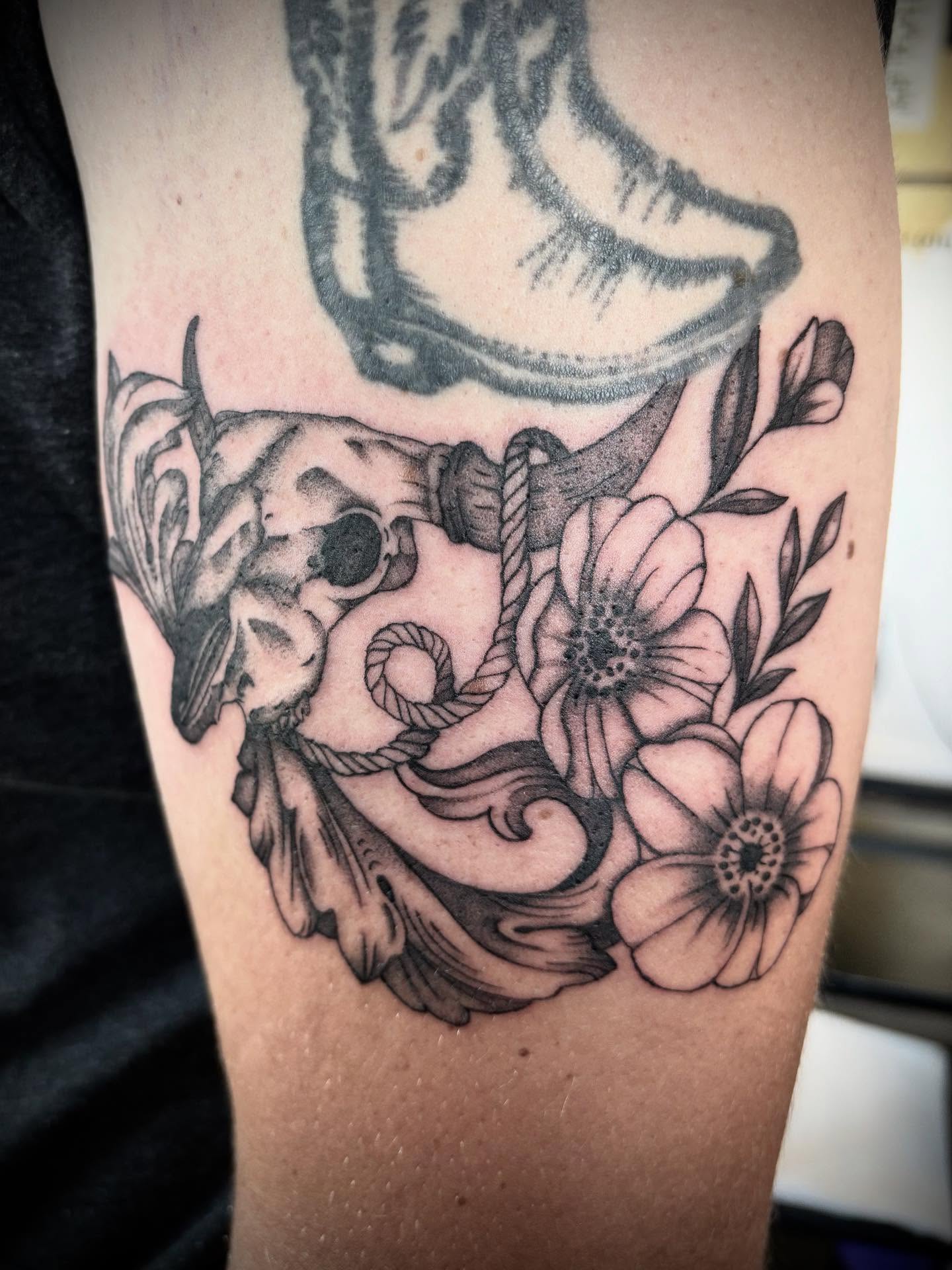 Tattoo by @persephoneink_ — black_and_grey