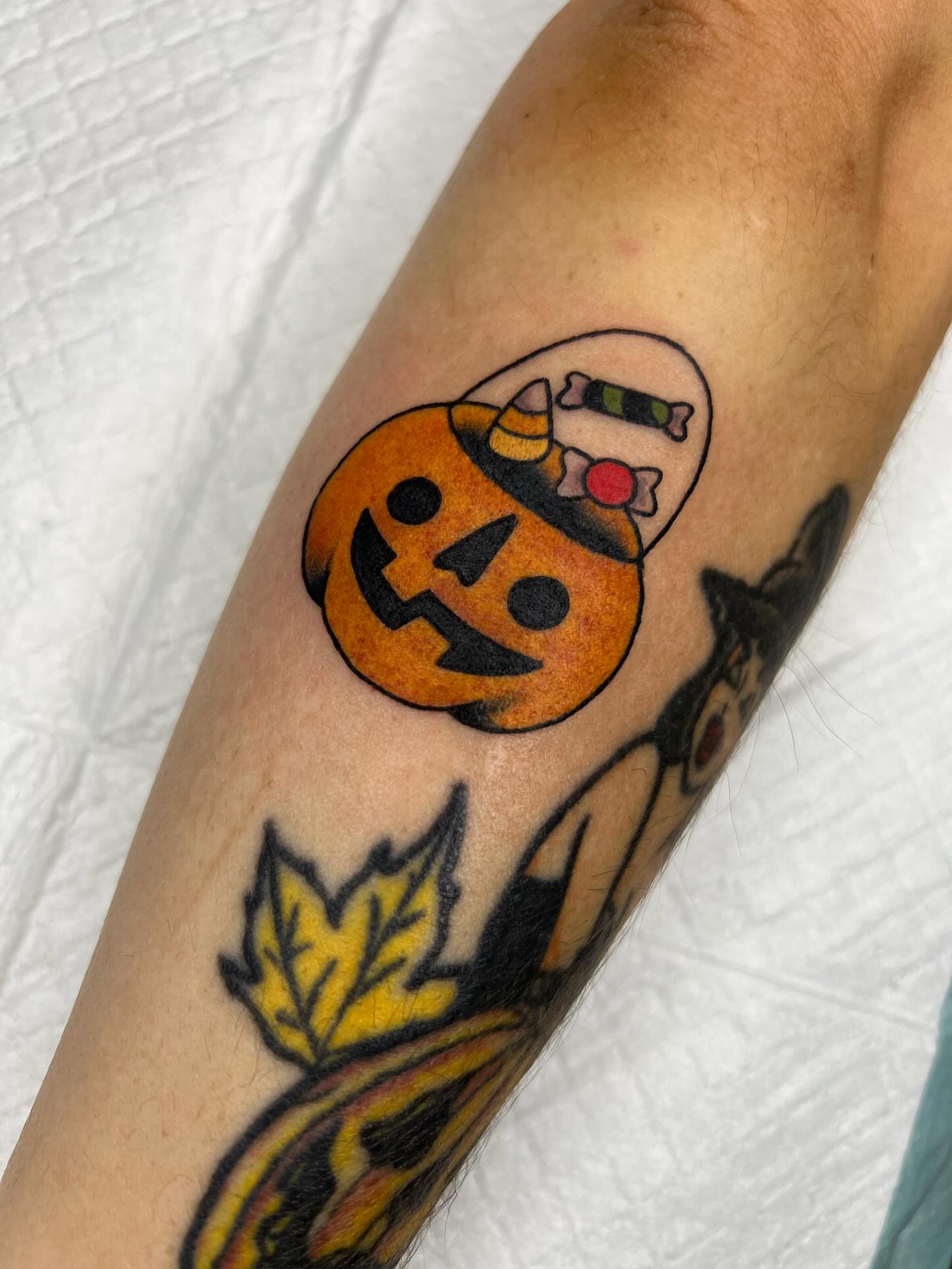 Tattoo by @hannahtattana — american_traditional