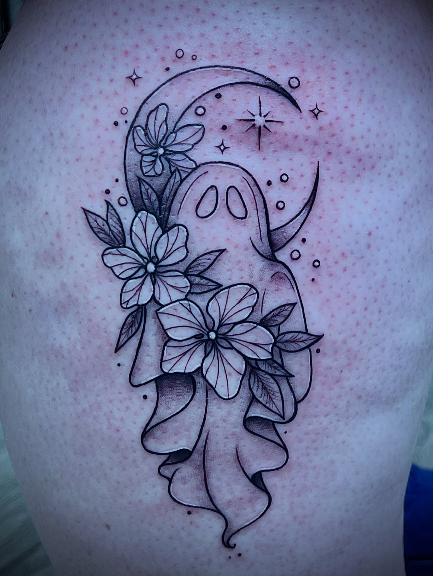 Tattoo by @kittymarietattoos โ black_and_grey