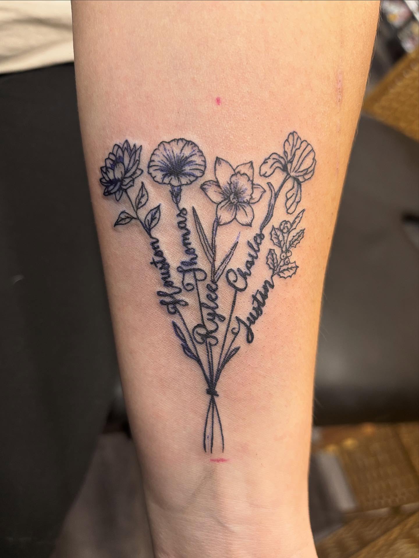 Flower bouquet black and grey tattoo on the forearm by ✨Tattoos By Martina ✨