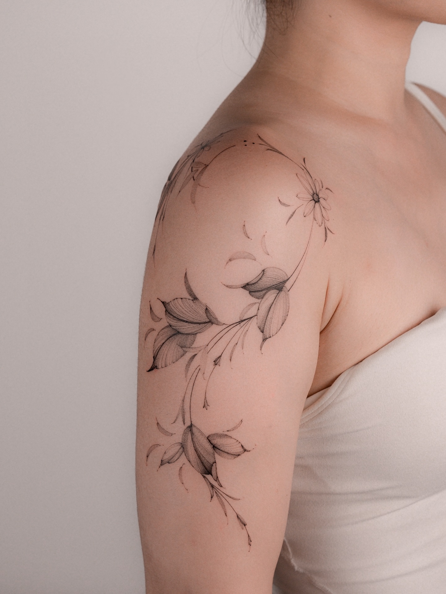Tattoo by @lasstattoo — black_and_grey