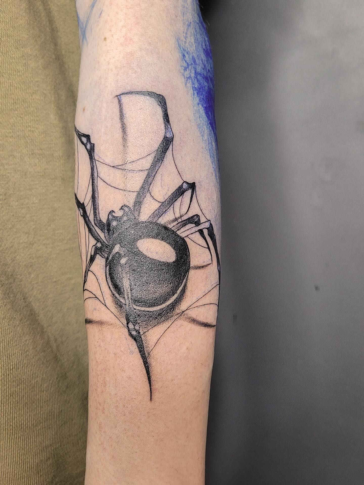 Spider black and grey tattoo on the forearm by Артем Летний