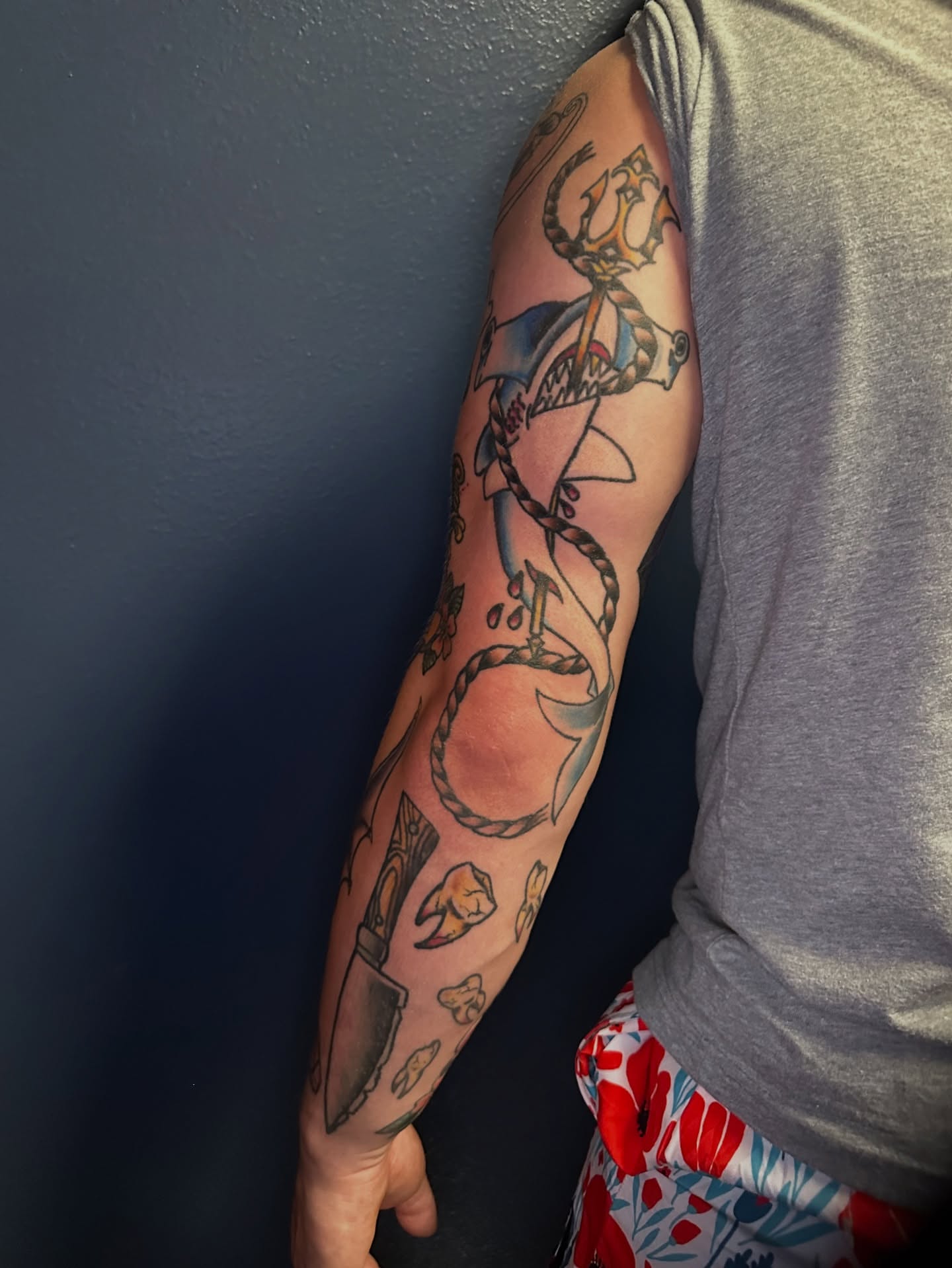 Anchor and rope American traditional tattoo on the forearm by Maggie De La Torre ๐ณ๏ธโโง๏ธ๐ฒ๐ฝ