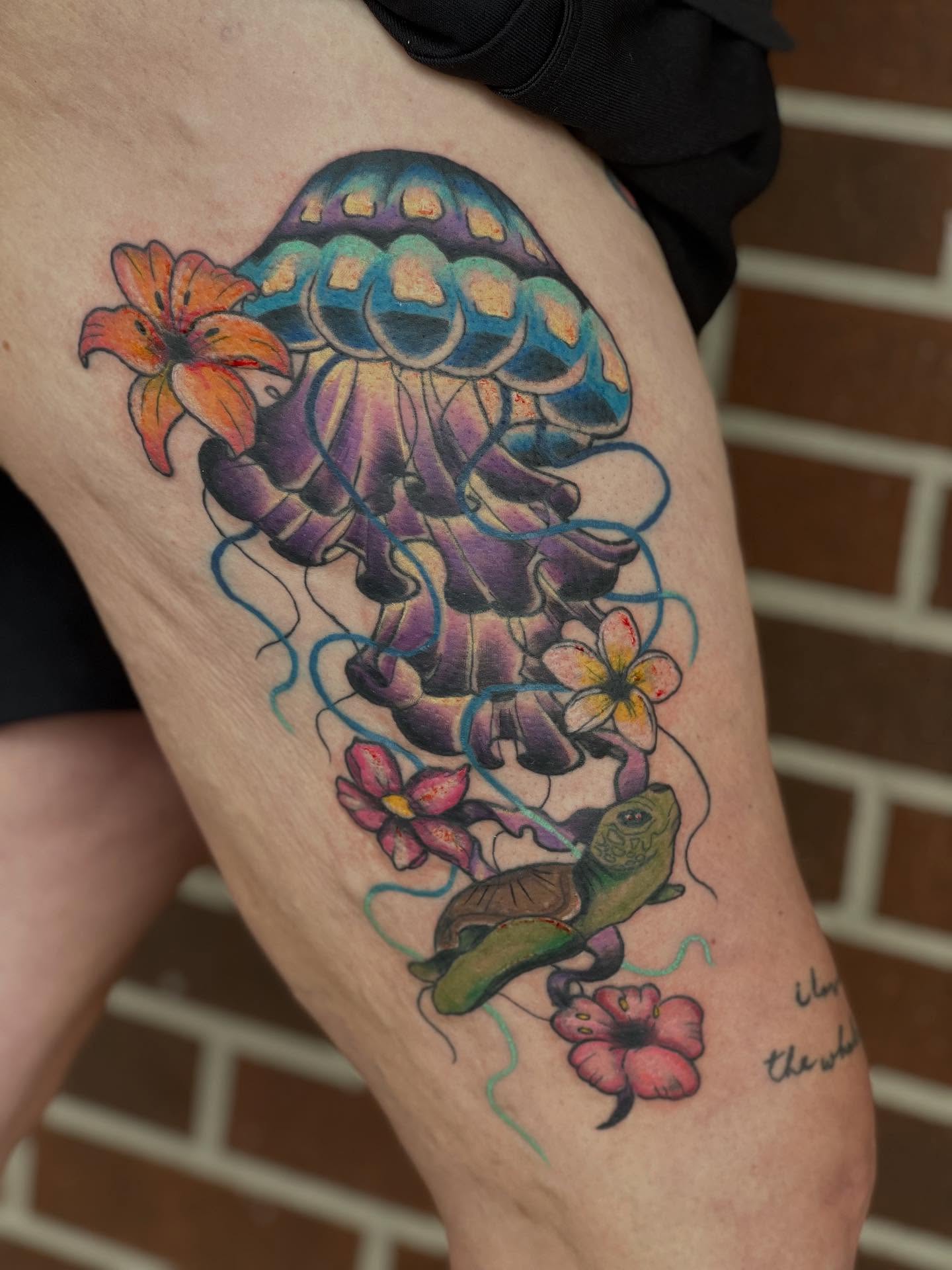 Jellyfish and turtle new school tattoo on the thigh by Monii Arreola
