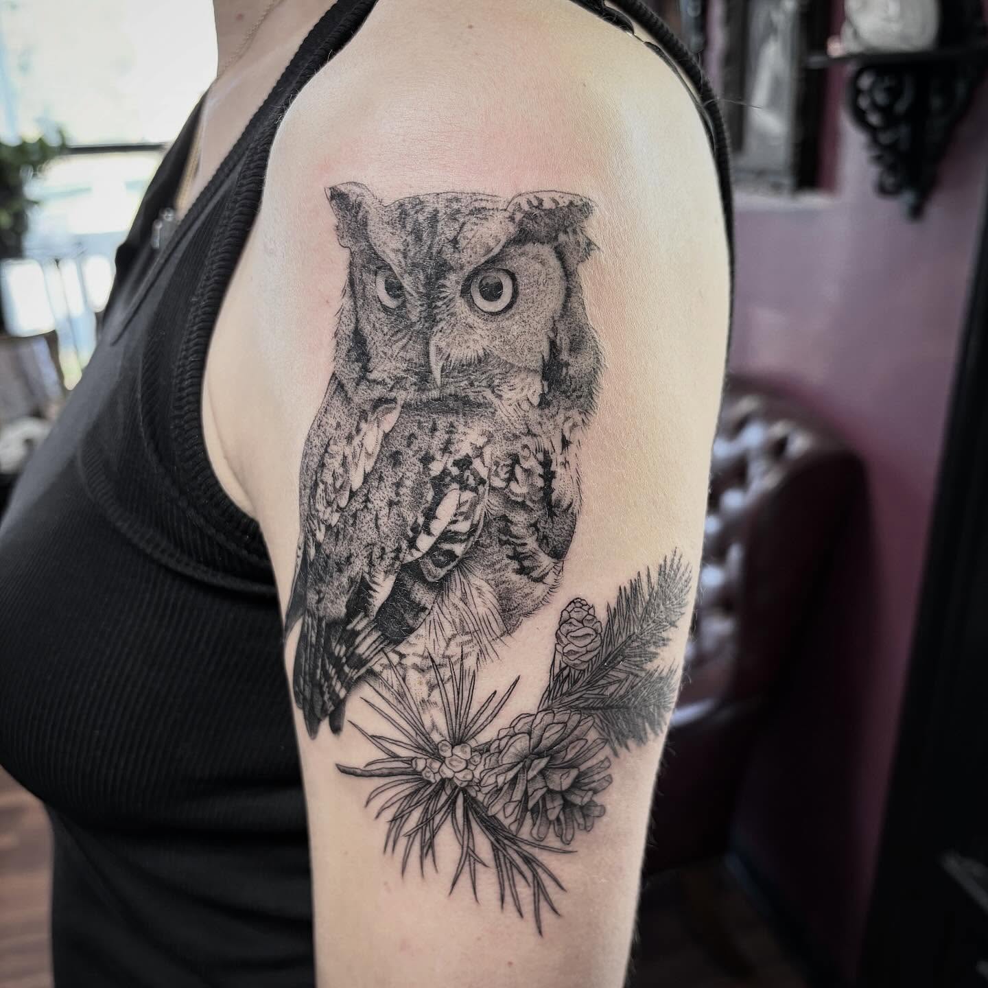 Owl dotwork tattoo on the shoulder by Kelli Donegan ๐ท