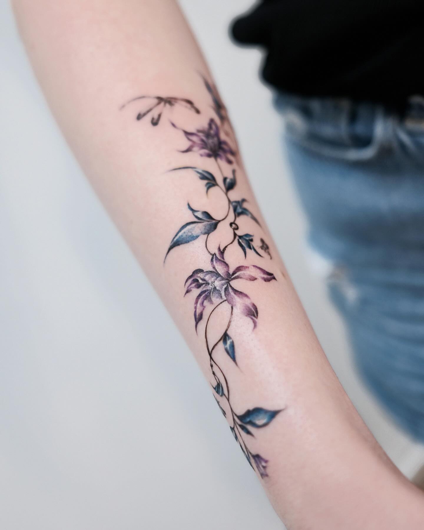Floral vine new school tattoo on the forearm by 애박 ⋆⁺₊ ₊⁺⋆ Aebak