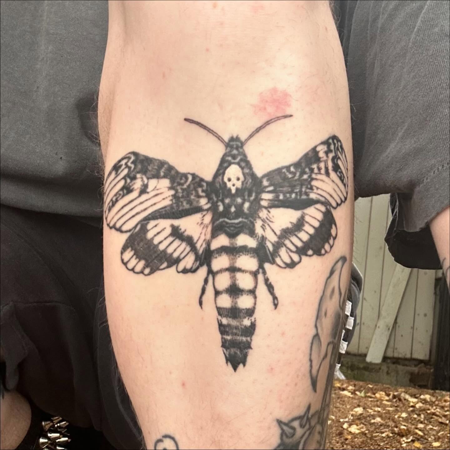 Tattoo by @furcoat444 β black_and_grey