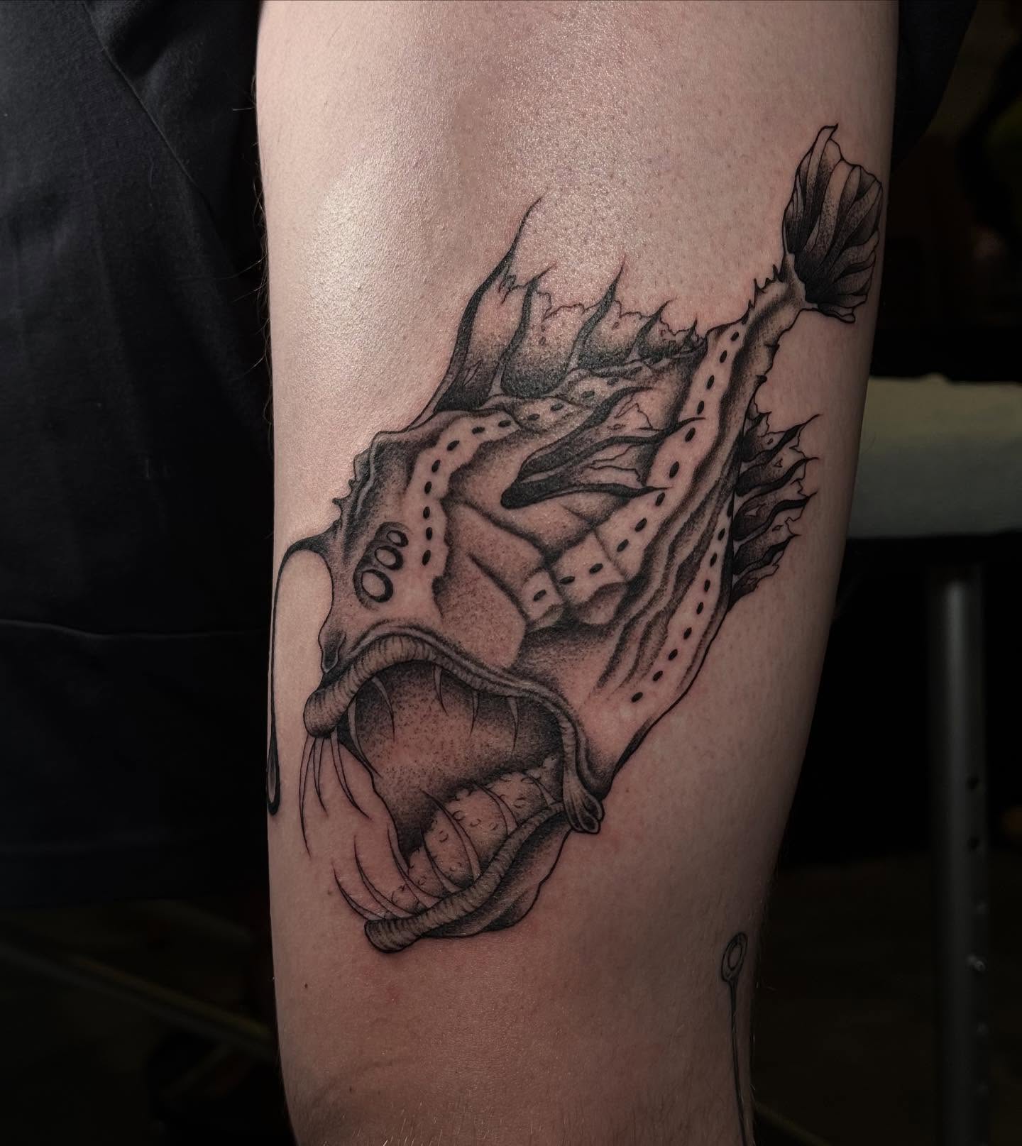 Tattoo by @raeofsunshine.tts — black_and_grey, realism