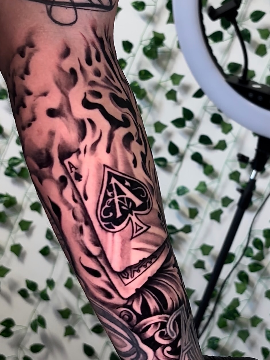 Tattoo by @echevarriatattoo — black_and_grey
