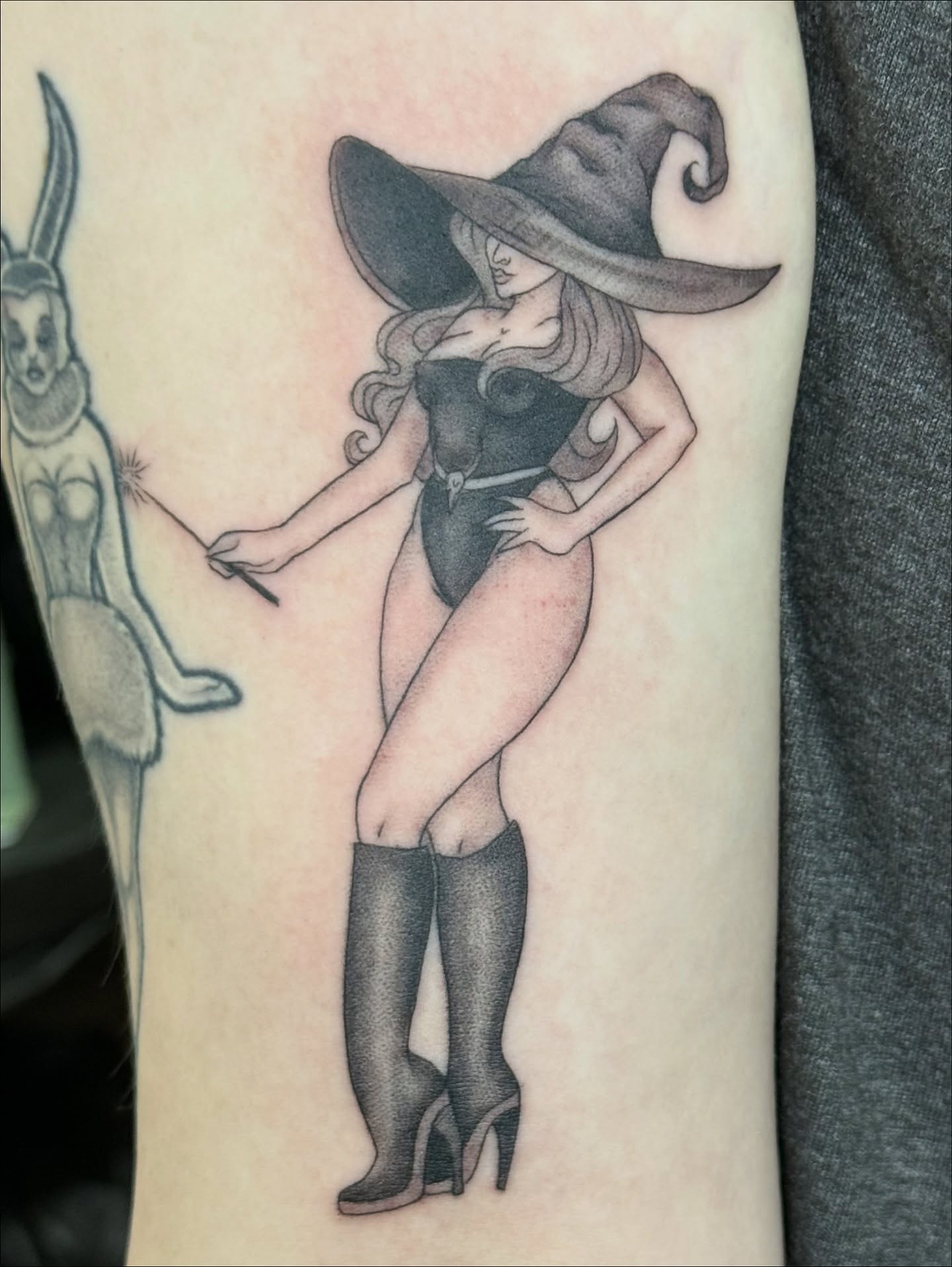 Tattoo by @inyourskiin — black_and_grey, realism